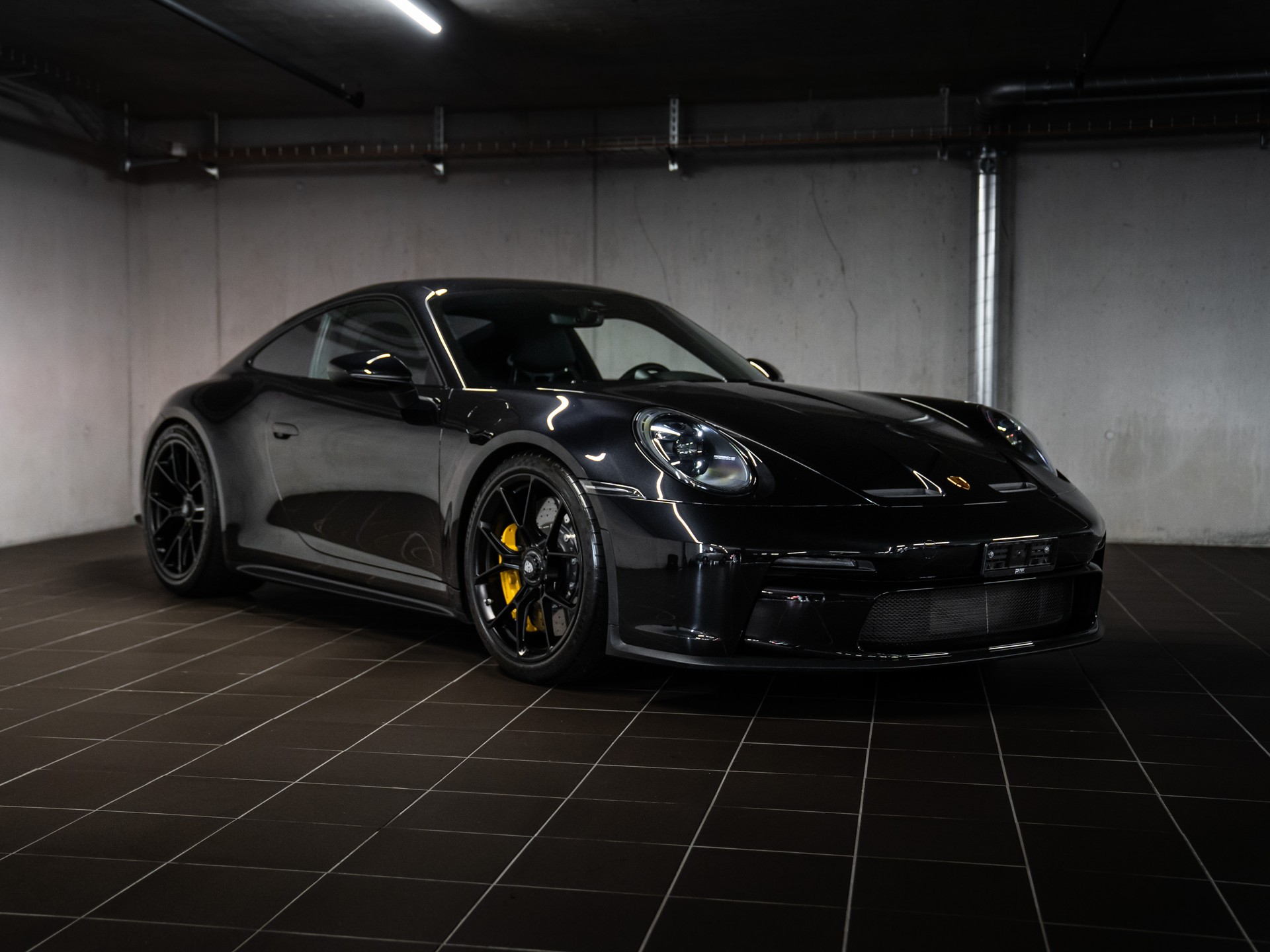 PORSCHE 911 GT3 Touring-image-4