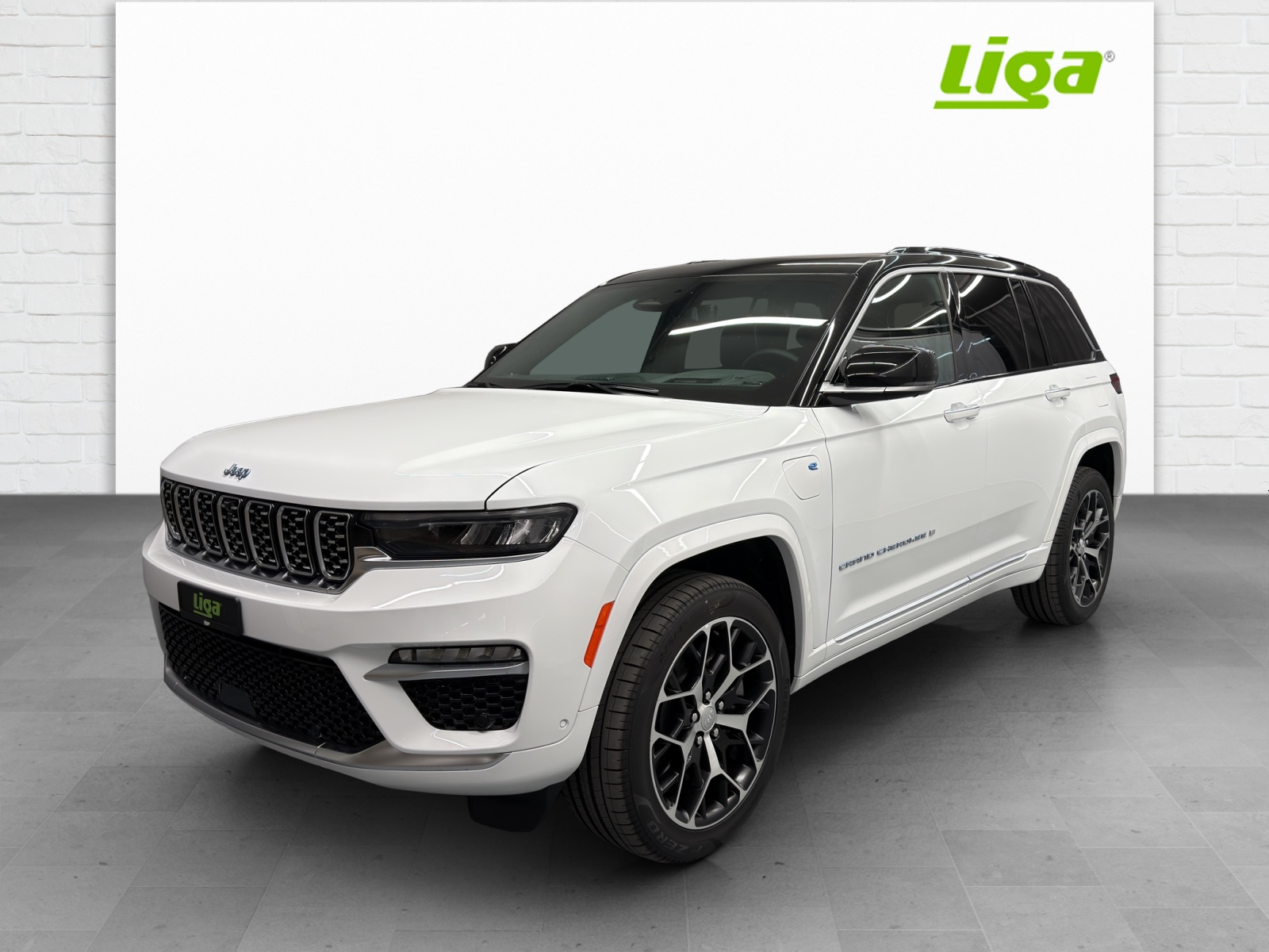 JEEP Grand Cherokee 2.0 Turbo Summit Reserve 4xe-showroom-element-1