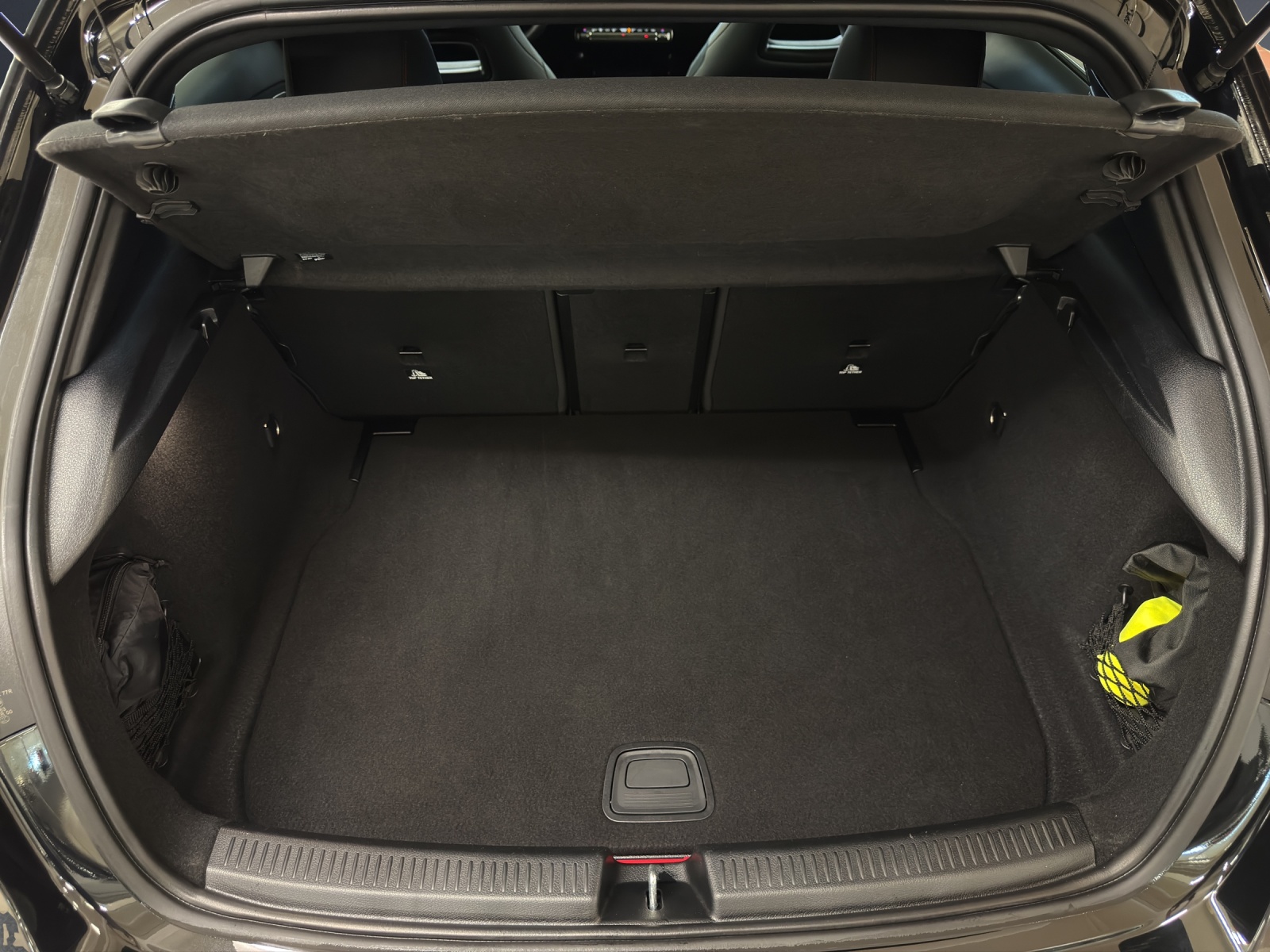 MERCEDES-BENZ A 220 4Matic 8G-DCT-image-21