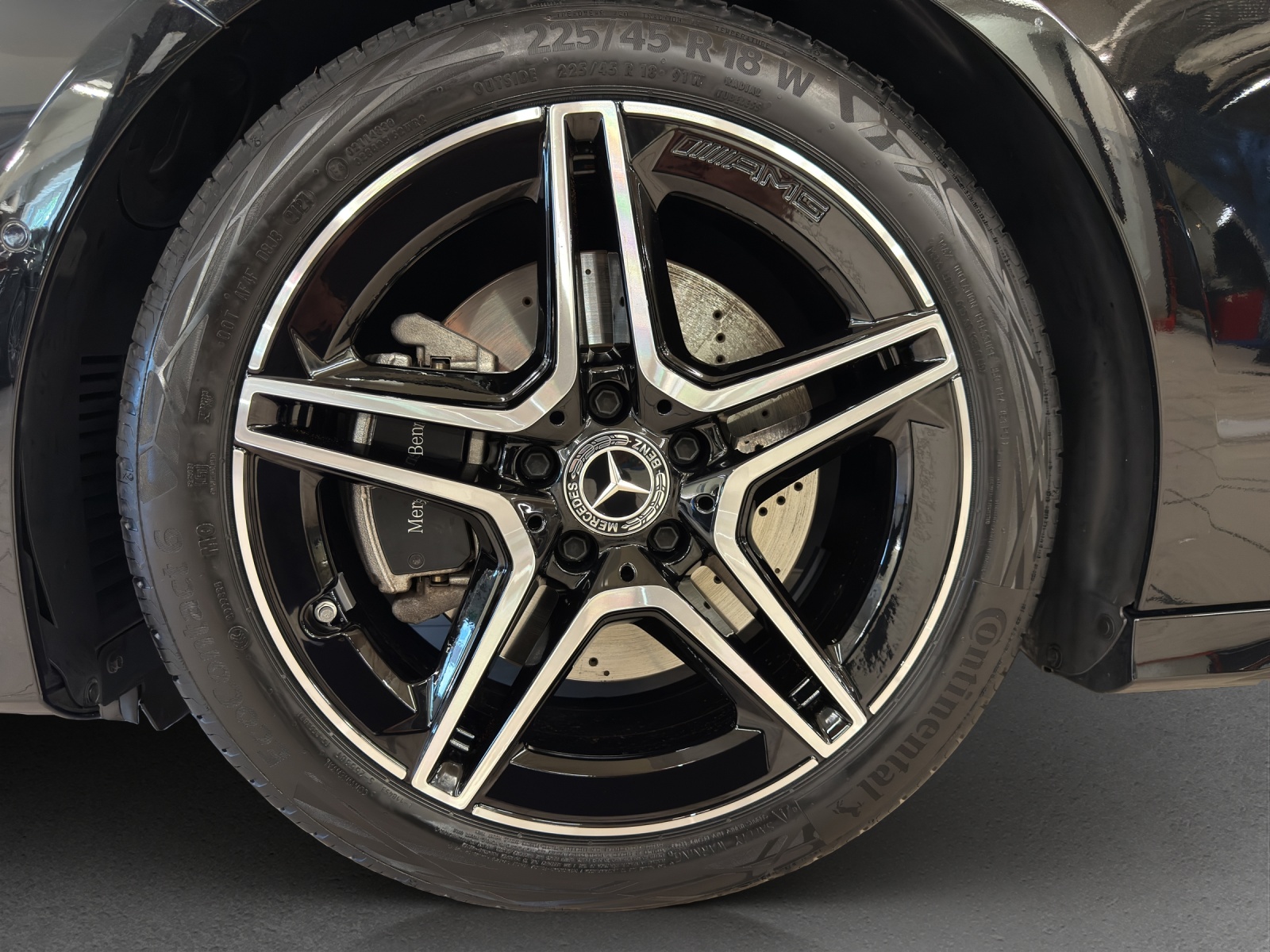 MERCEDES-BENZ A 220 4Matic 8G-DCT-image-5