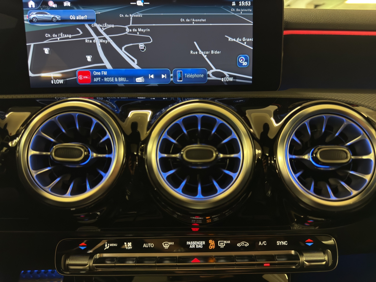 MERCEDES-BENZ A 220 4Matic 8G-DCT-image-14