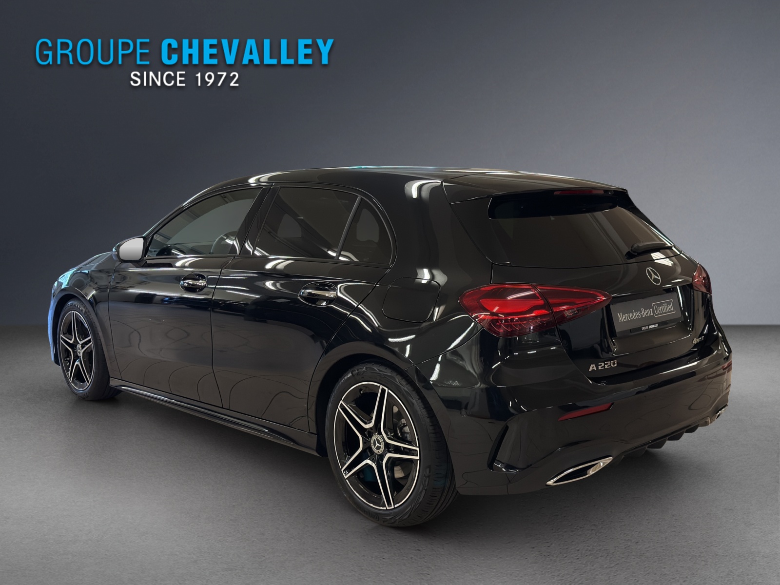 MERCEDES-BENZ A 220 4Matic 8G-DCT-showroom-element-3