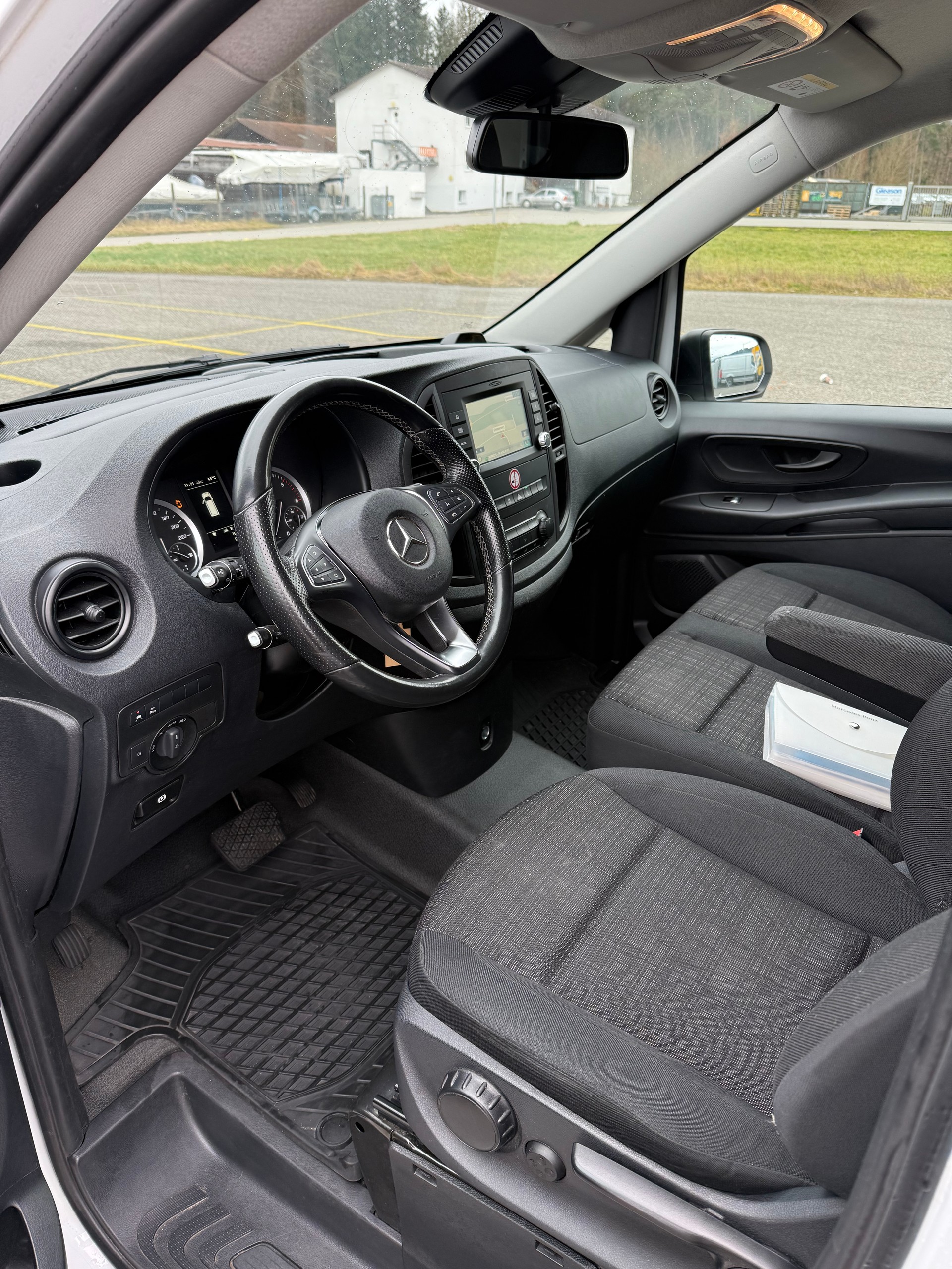 MERCEDES-BENZ Vito 114 CDI Lang 7G-Tronic-image-8