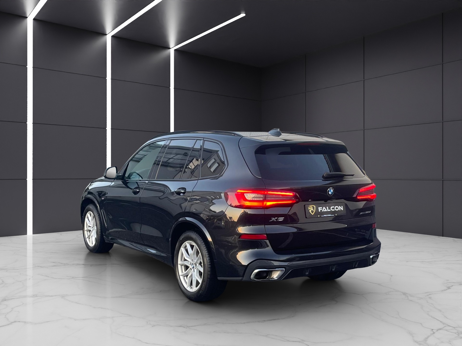 BMW X5 xDrive 48V 30d M Sport Steptronic-showroom-element-2