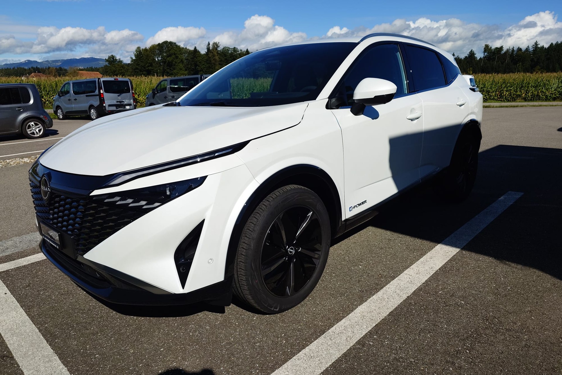 NISSAN Qashqai 1.5 VC-T Tekna-image-2