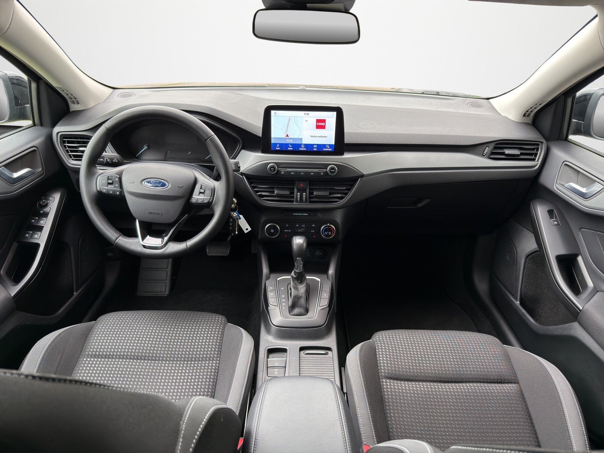 FORD Focus 1.0 MHEV Cool Connect Automatic-image-5