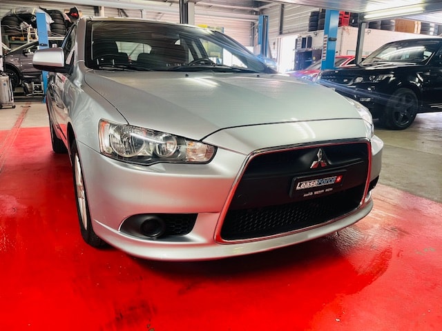 MITSUBISHI Lancer Sportback 1.8 Intense CVT-image-2
