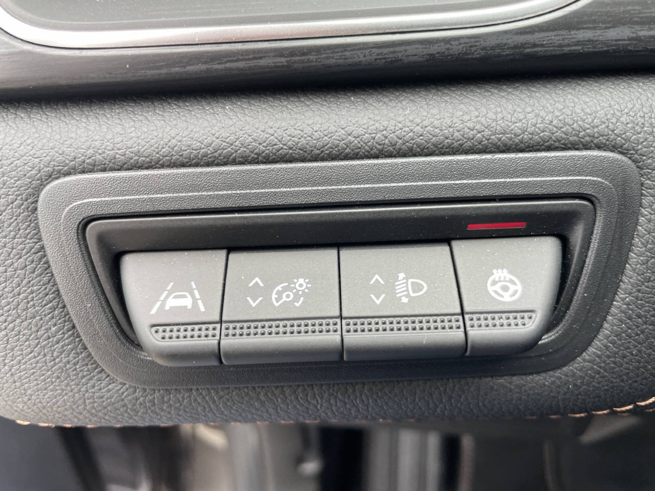 RENAULT Captur 1.3 TCe 140 Initiale EDC-image-13
