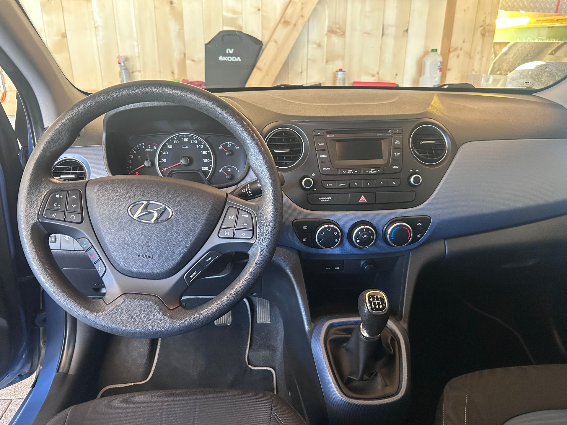 HYUNDAI 1.0 Amplia-image-6