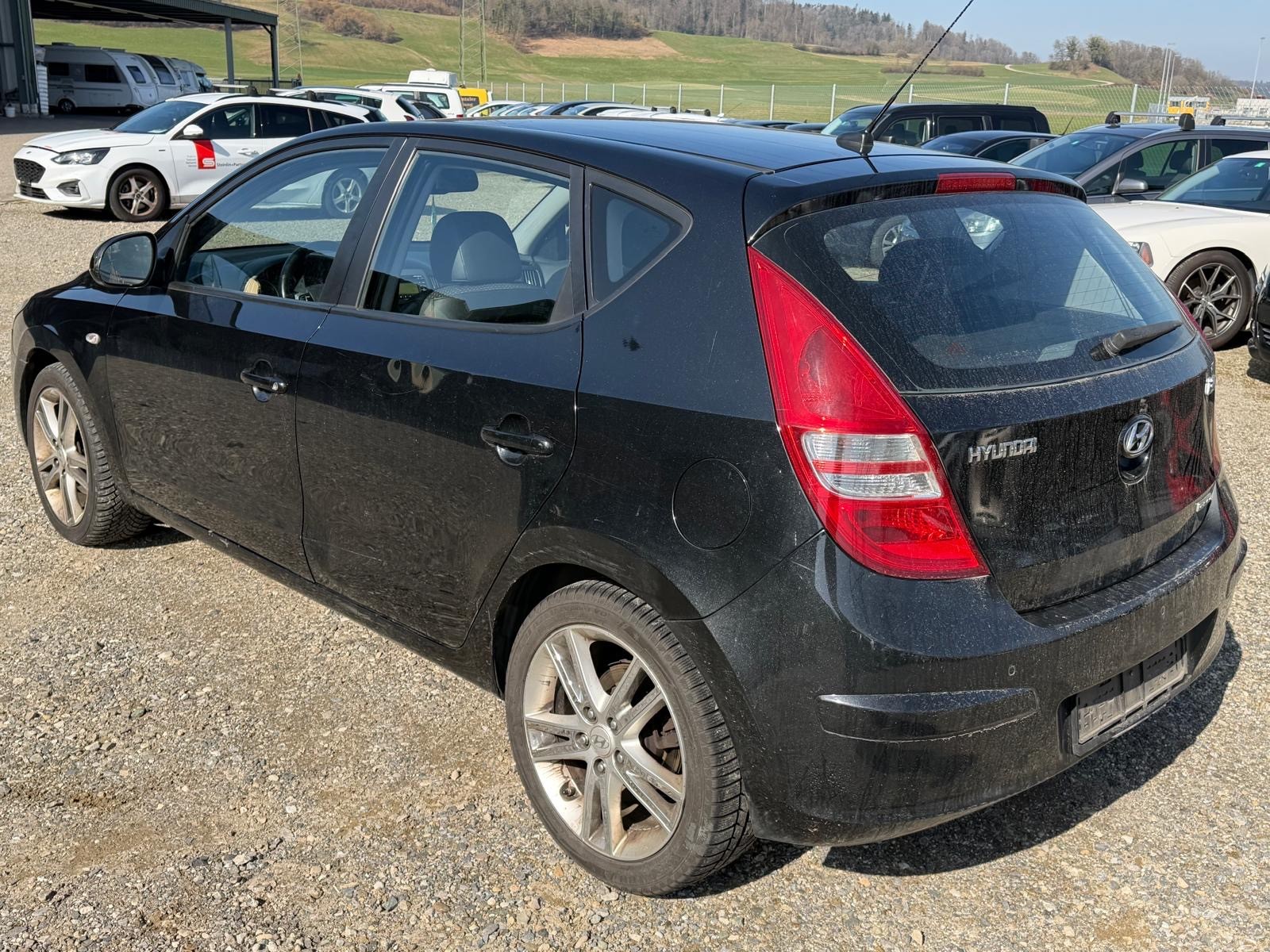 HYUNDAI i30 2.0 CRDi-image-11