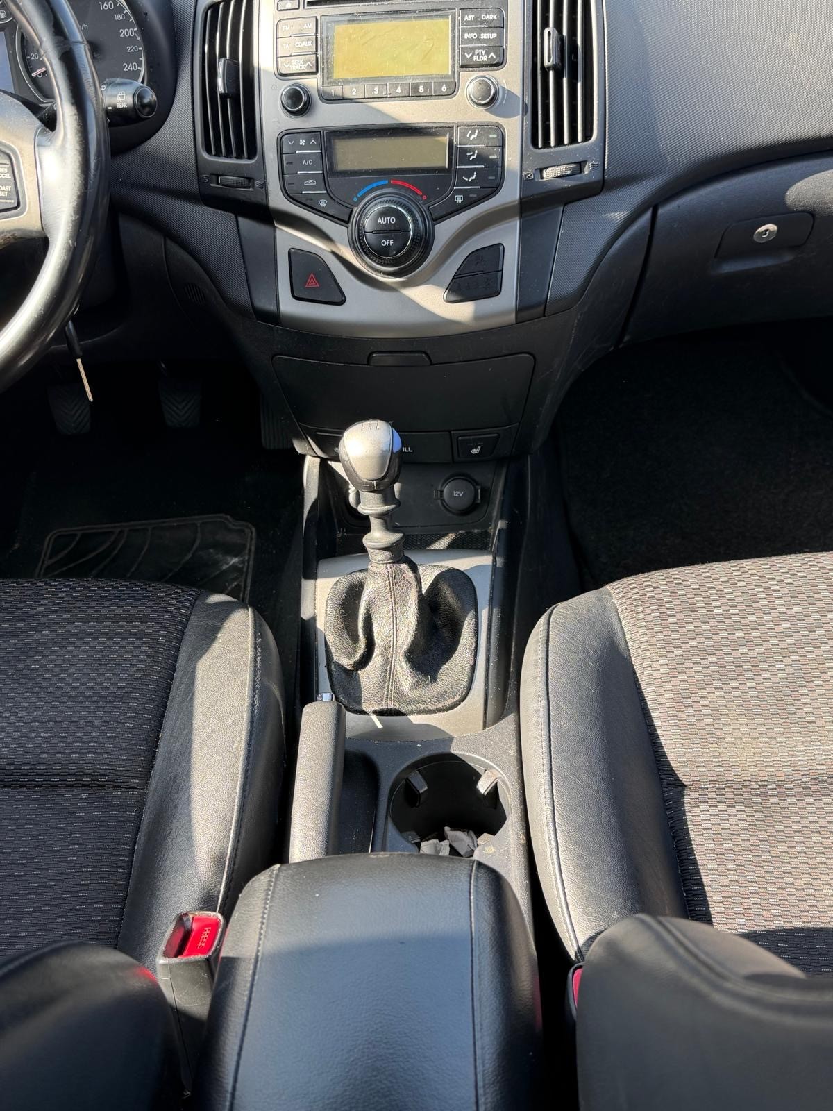 HYUNDAI i30 2.0 CRDi-image-5