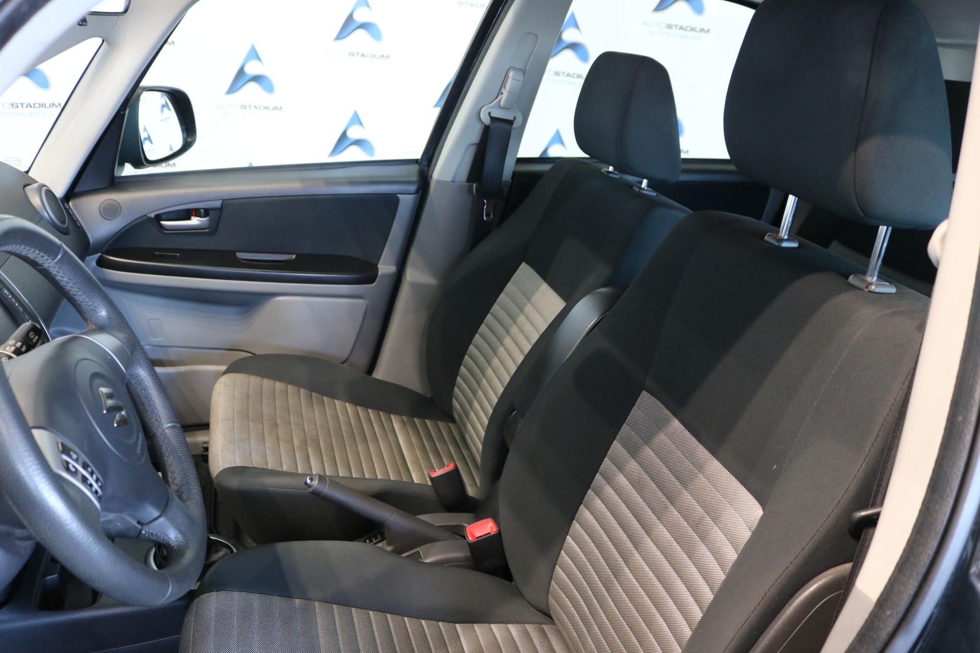 SUZUKI SX4 1.9 TD GL TOP 4WD 100th Anniversary Edition-showroom-element-3