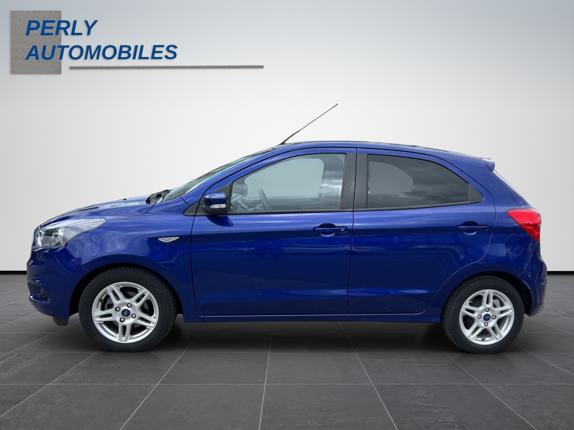 FORD KA+ 1.2 Cool&Sound-showroom-element-2