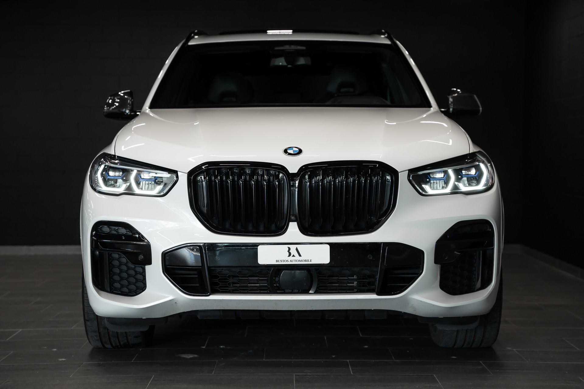 BMW X5 xDrive 40d M Sport / CH Auto / Werksgarantie / Vollausstattung / Schiebedach / Lenkradheizung / Thermoelectric-image-5