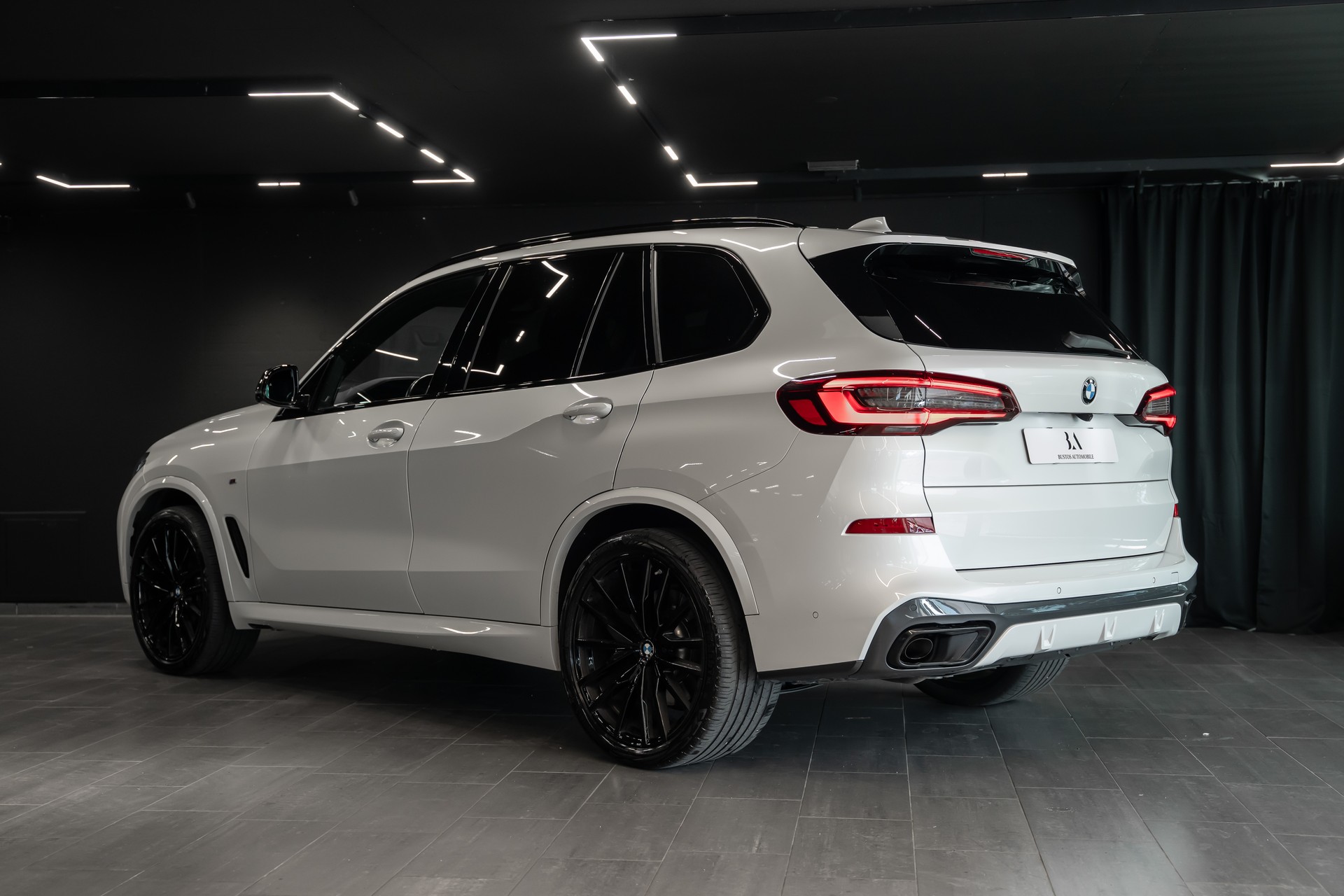BMW X5 xDrive 40d M Sport / CH Auto / Werksgarantie / Vollausstattung / Schiebedach / Lenkradheizung / Thermoelectric-image-6
