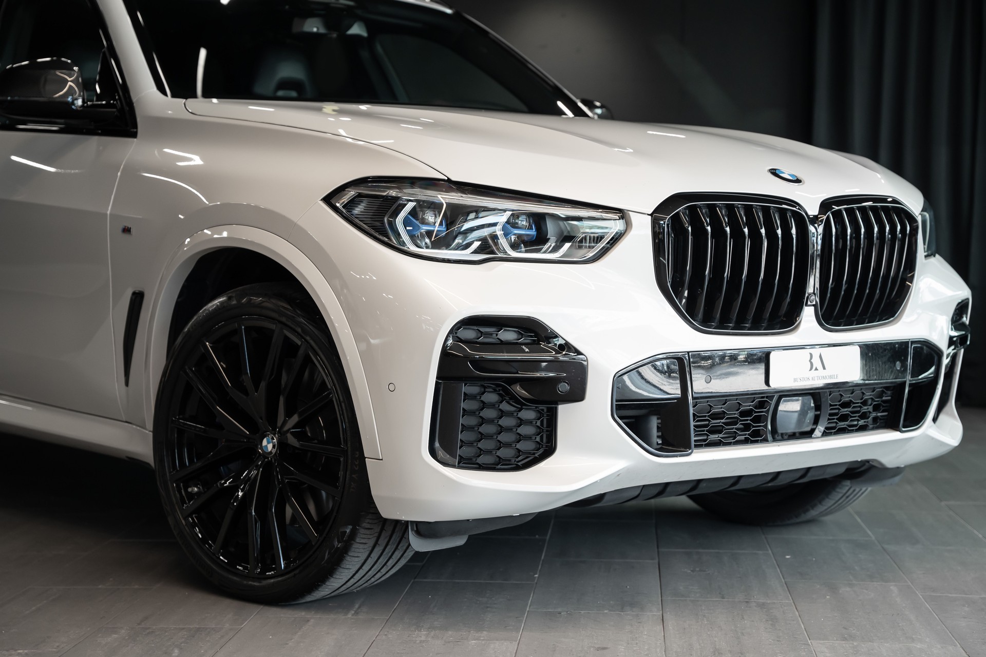 BMW X5 xDrive 40d M Sport / CH Auto / Werksgarantie / Vollausstattung / Schiebedach / Lenkradheizung / Thermoelectric-image-1