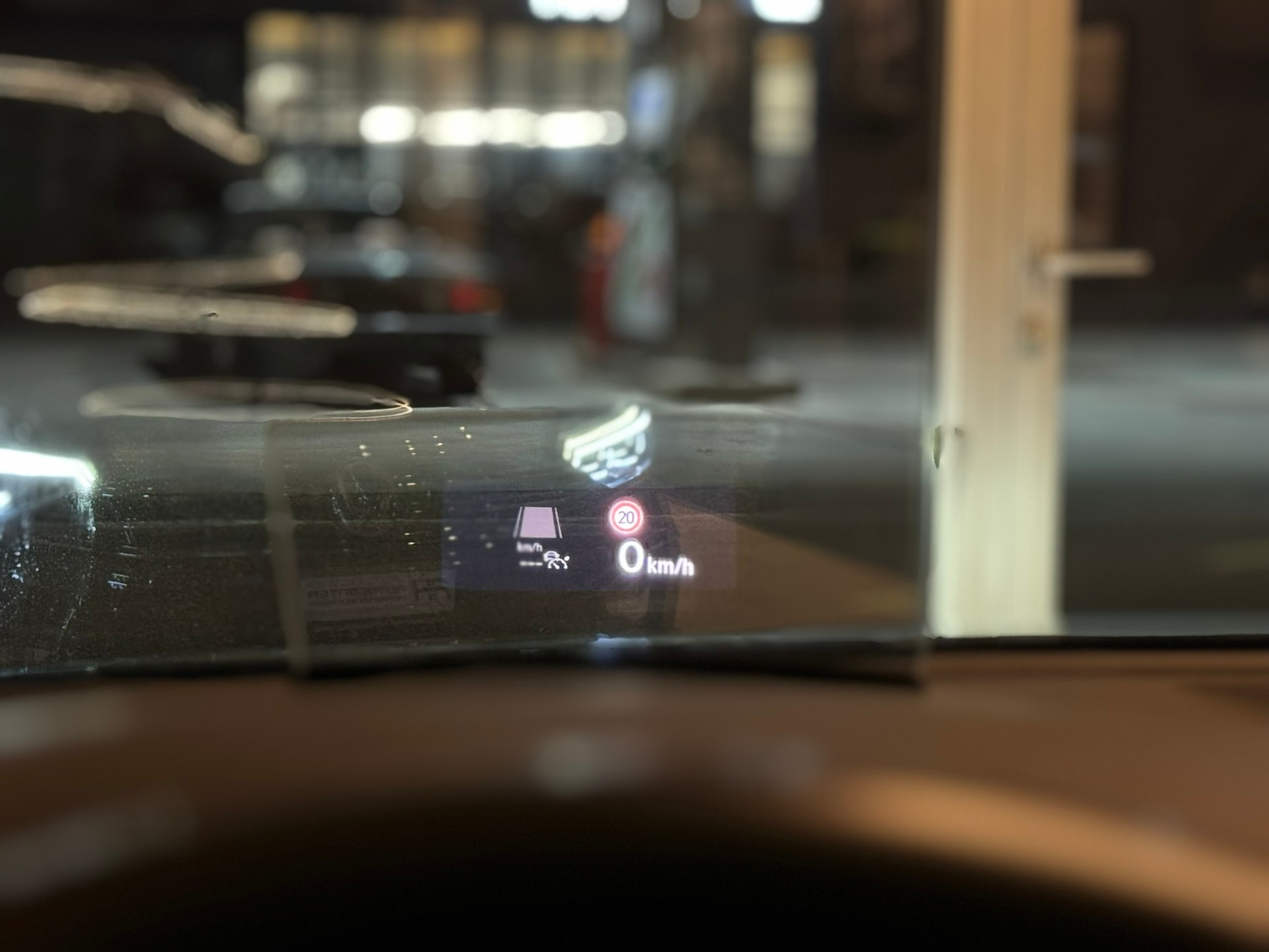 VW Passat Variant 2.0 TSI R-Line Edition 4Motion DSG-image-24