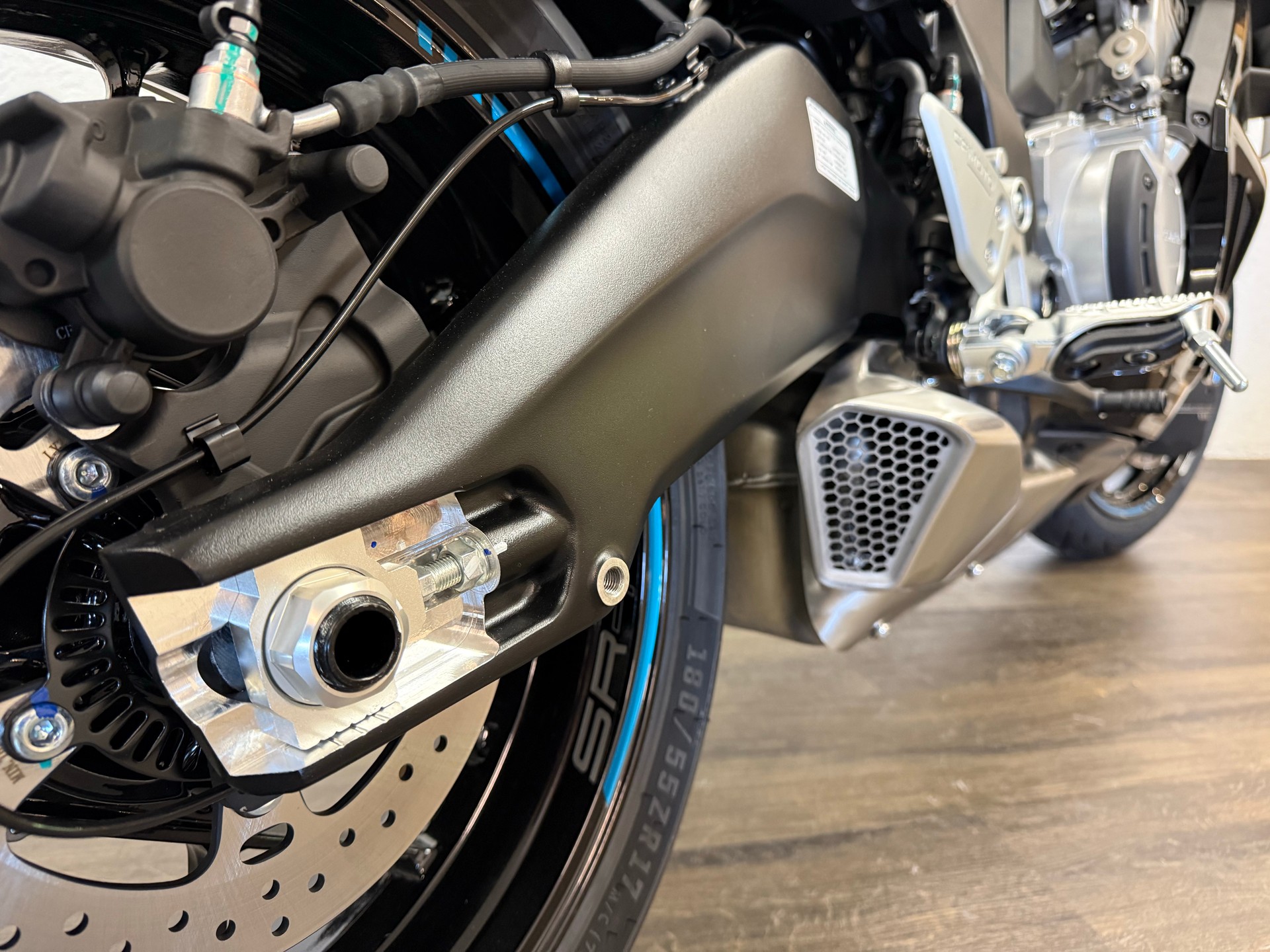 CF MOTO 675 SR-R-image-4