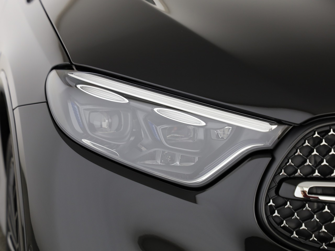 MERCEDES-BENZ GLC Coupé 300 4Matic 9G-Tronic-image-16