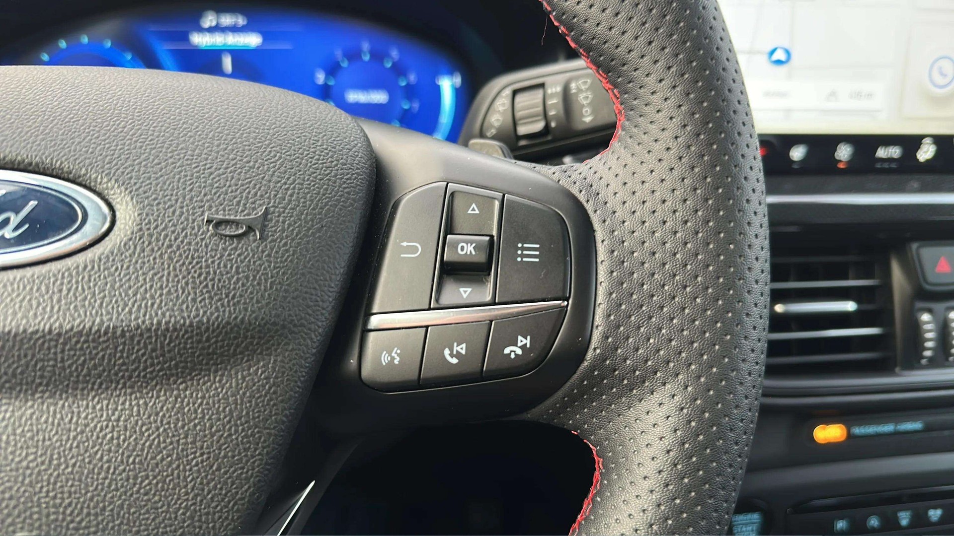 FORD Focus 1.0 MHEV ST-Line X Automat 155PS mit B&O Soundsystem + AHK-image-21