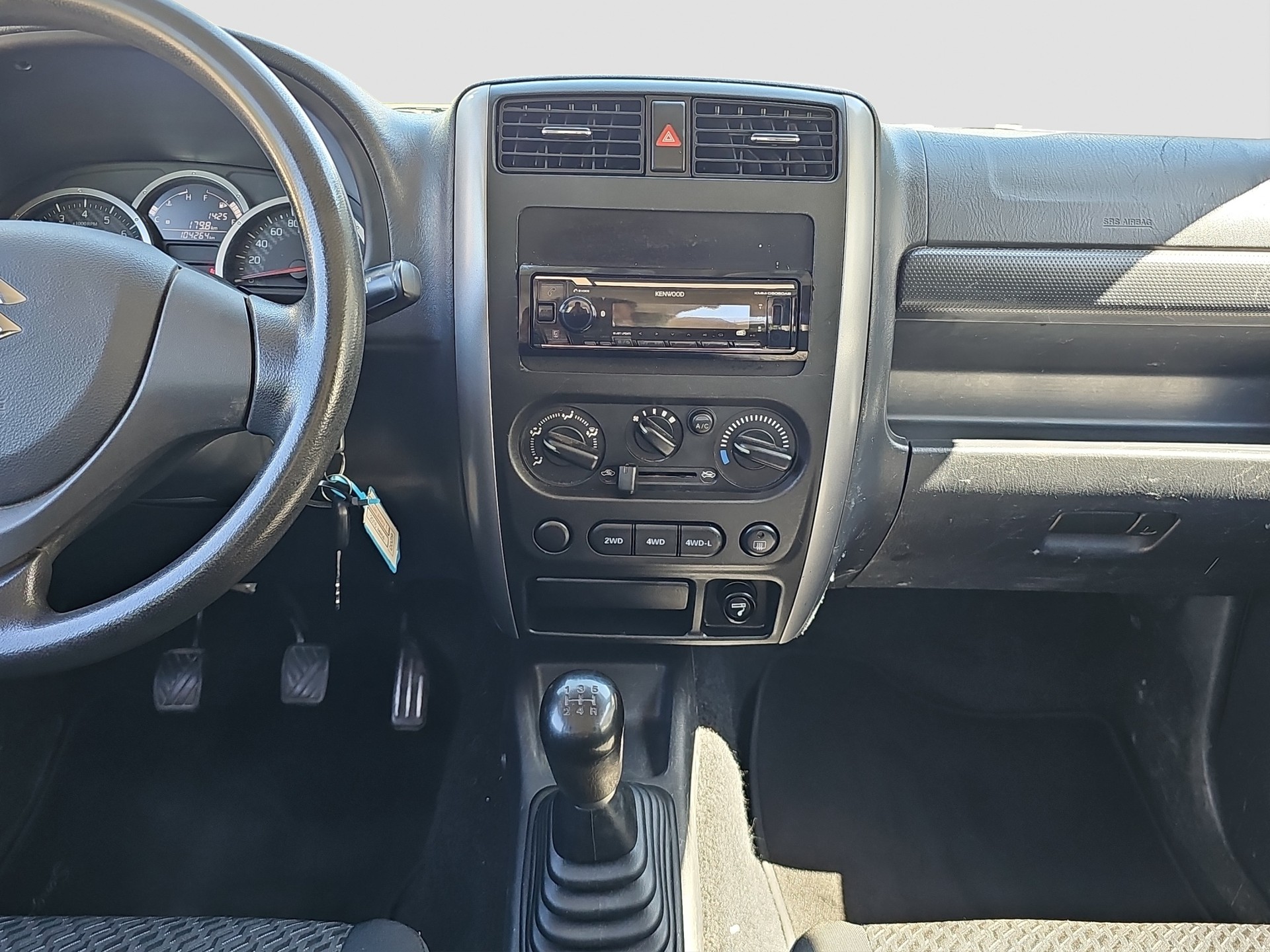 SUZUKI Jimny 1.3 16V Compact Top-image-9