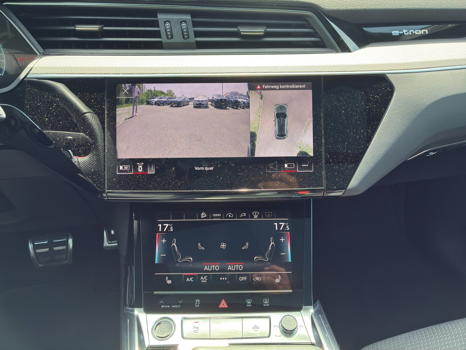AUDI Q8 55 e-tron Black Edition quattro-image-10