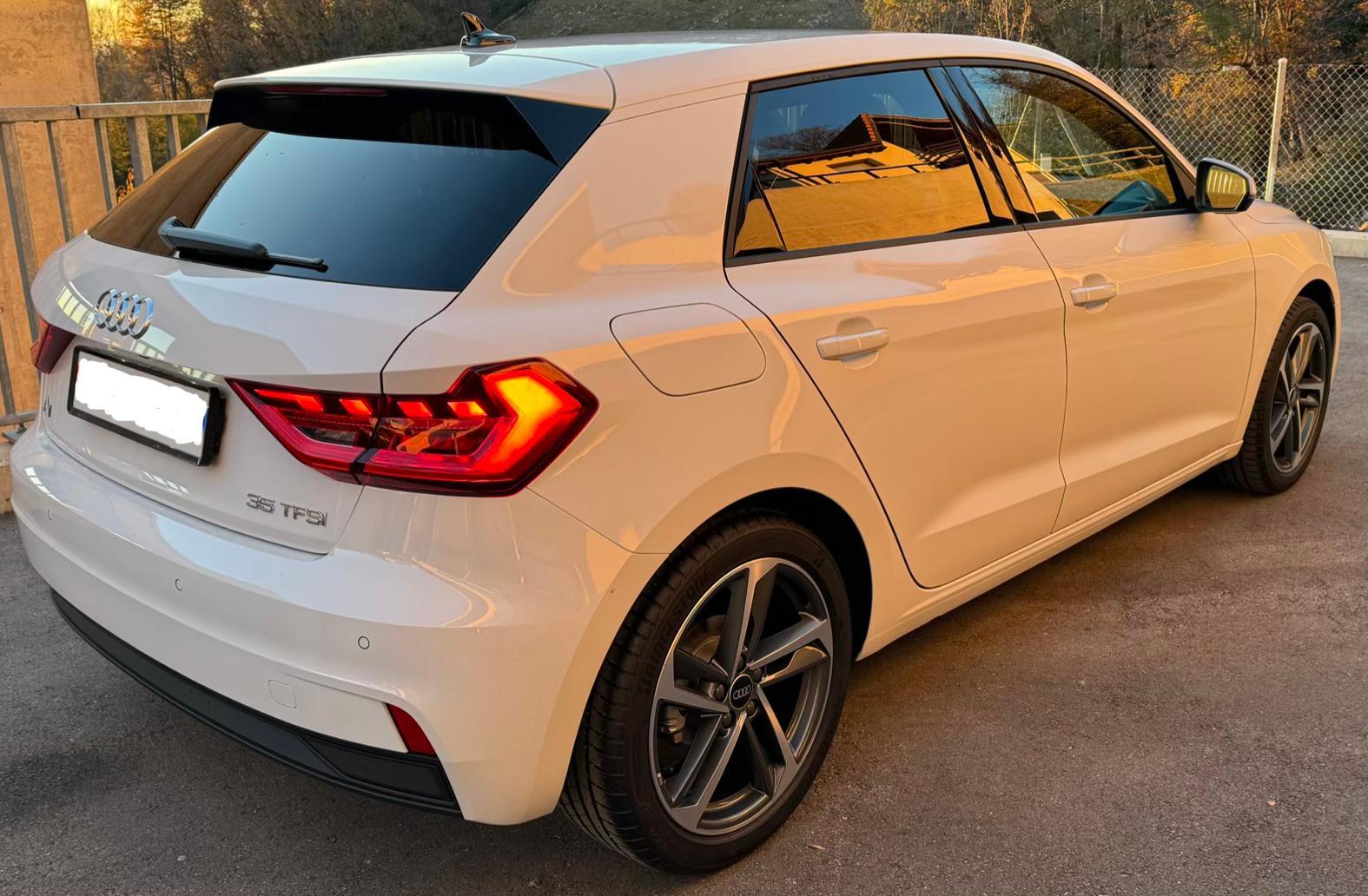 AUDI A1 Sportback 35 TFSI advanced S-tronic-image-3