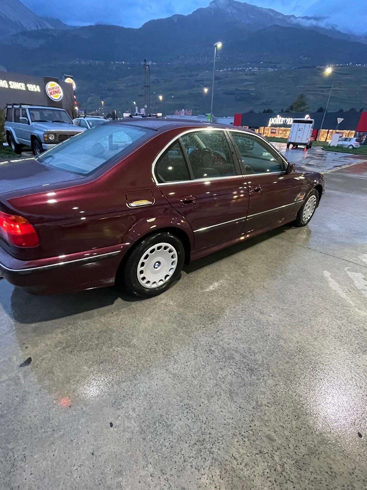 BMW 523i