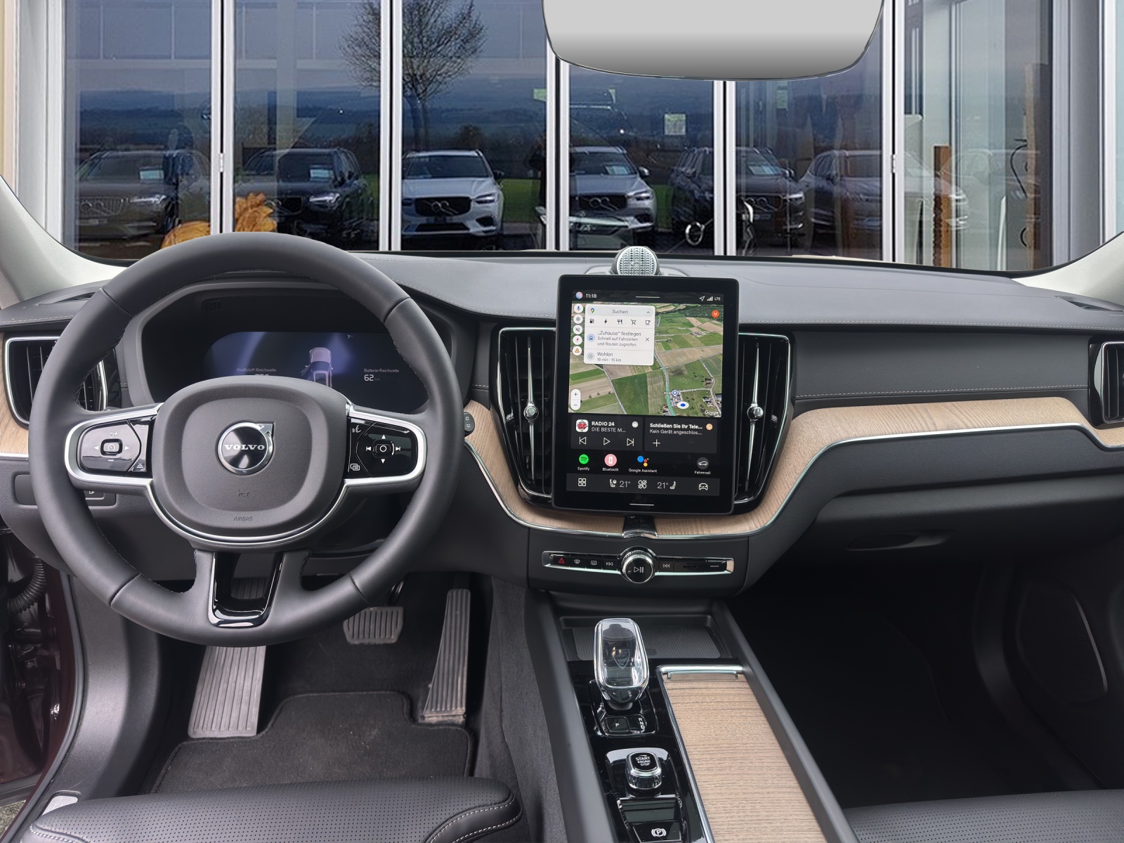VOLVO XC60 2.0 T8 TE Ultra Dark eAWD-image-13