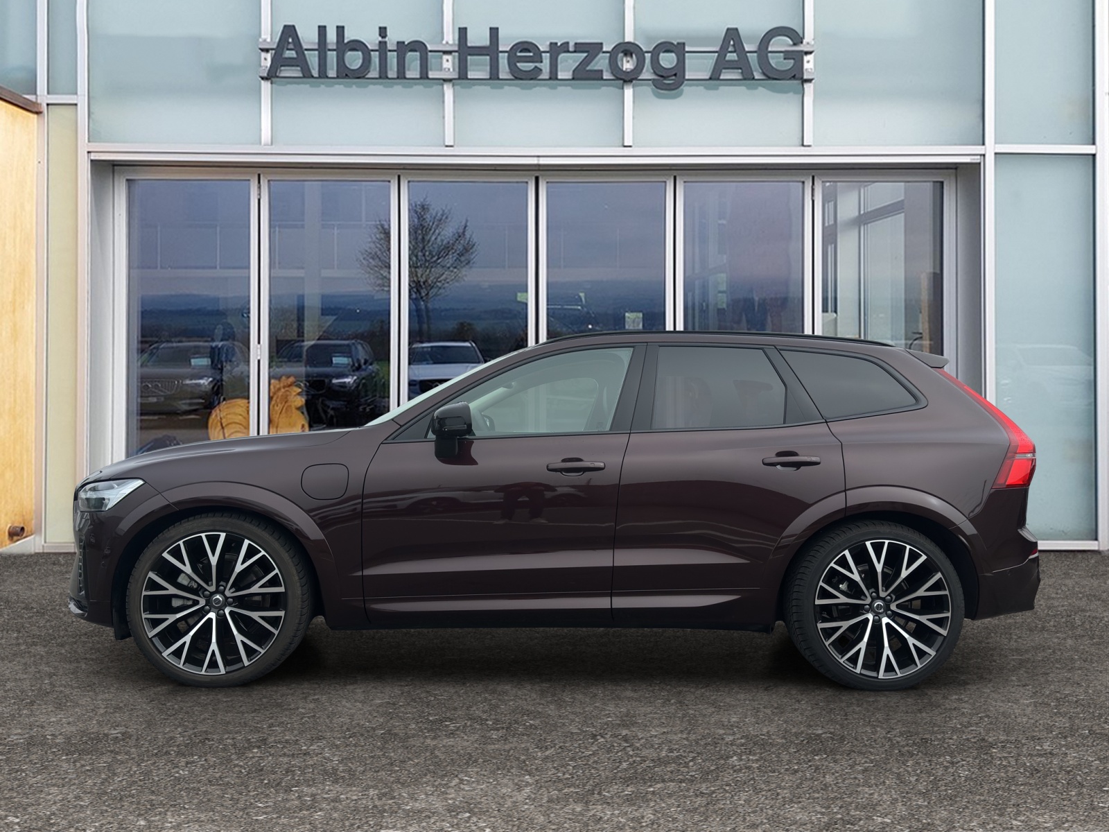 VOLVO XC60 2.0 T8 TE Ultra Dark eAWD-showroom-element-1