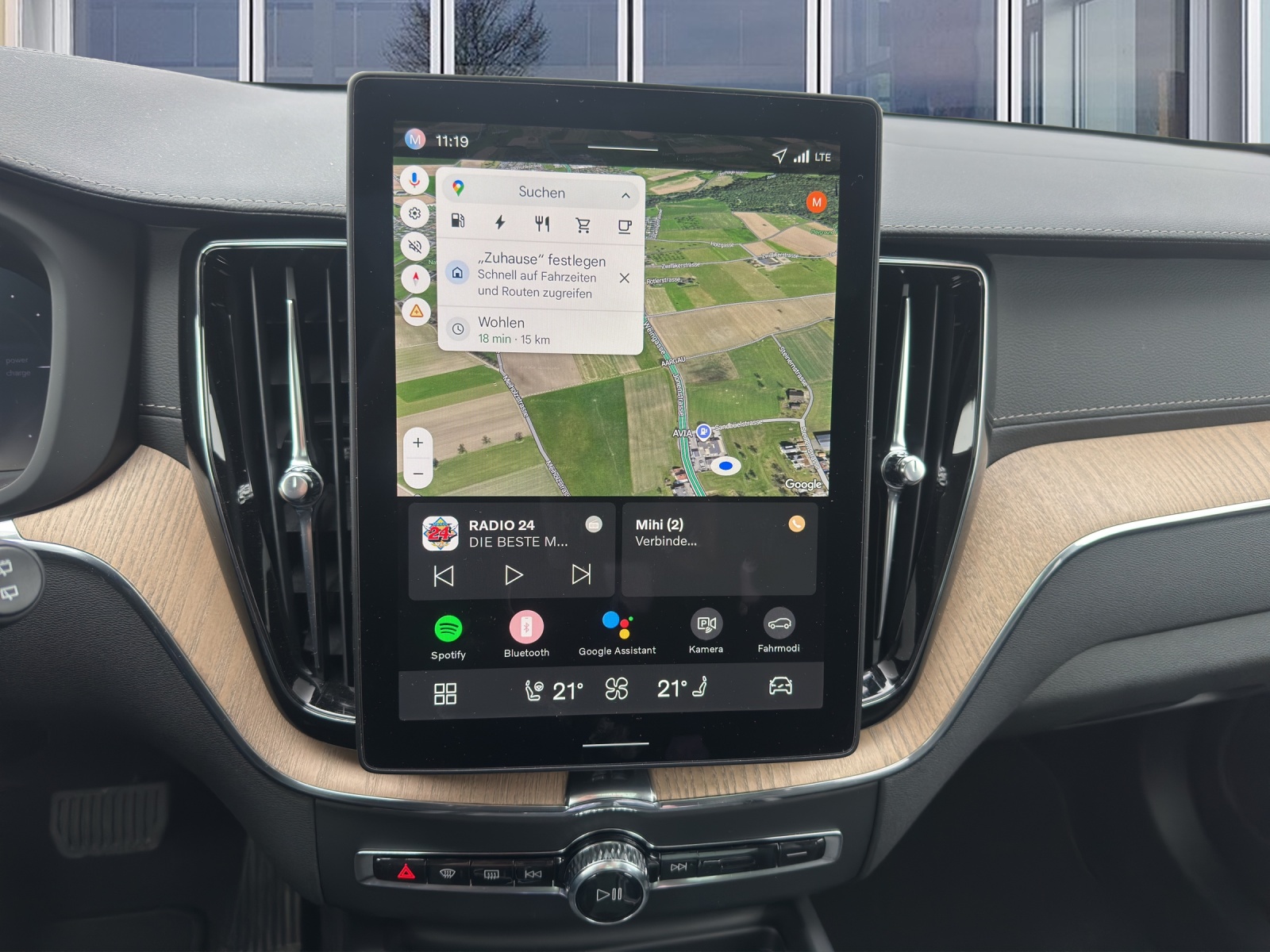 VOLVO XC60 2.0 T8 TE Ultra Dark eAWD-image-12
