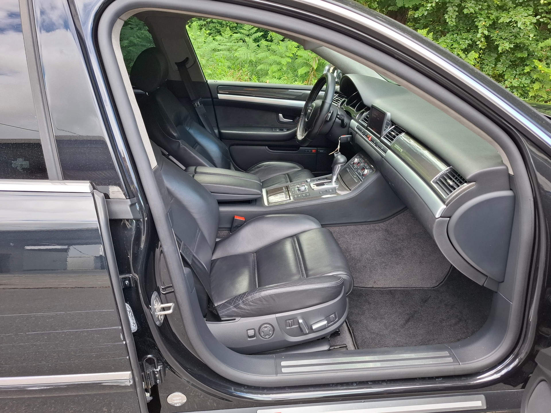 AUDI S8 5.2 V10 quattro tiptronic-image-9