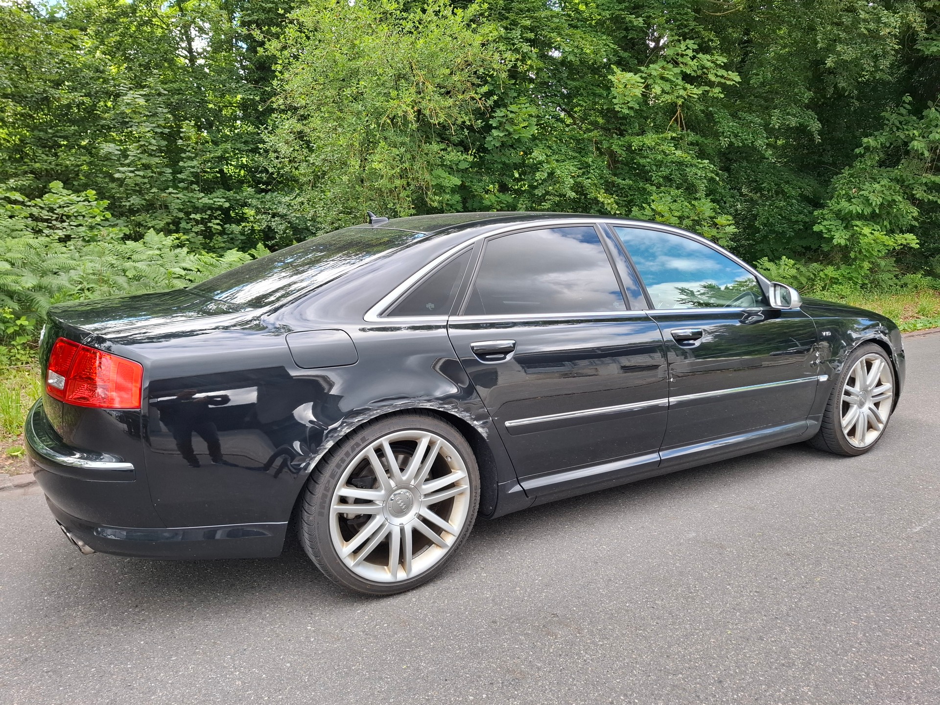 AUDI S8 5.2 V10 quattro tiptronic-image-14