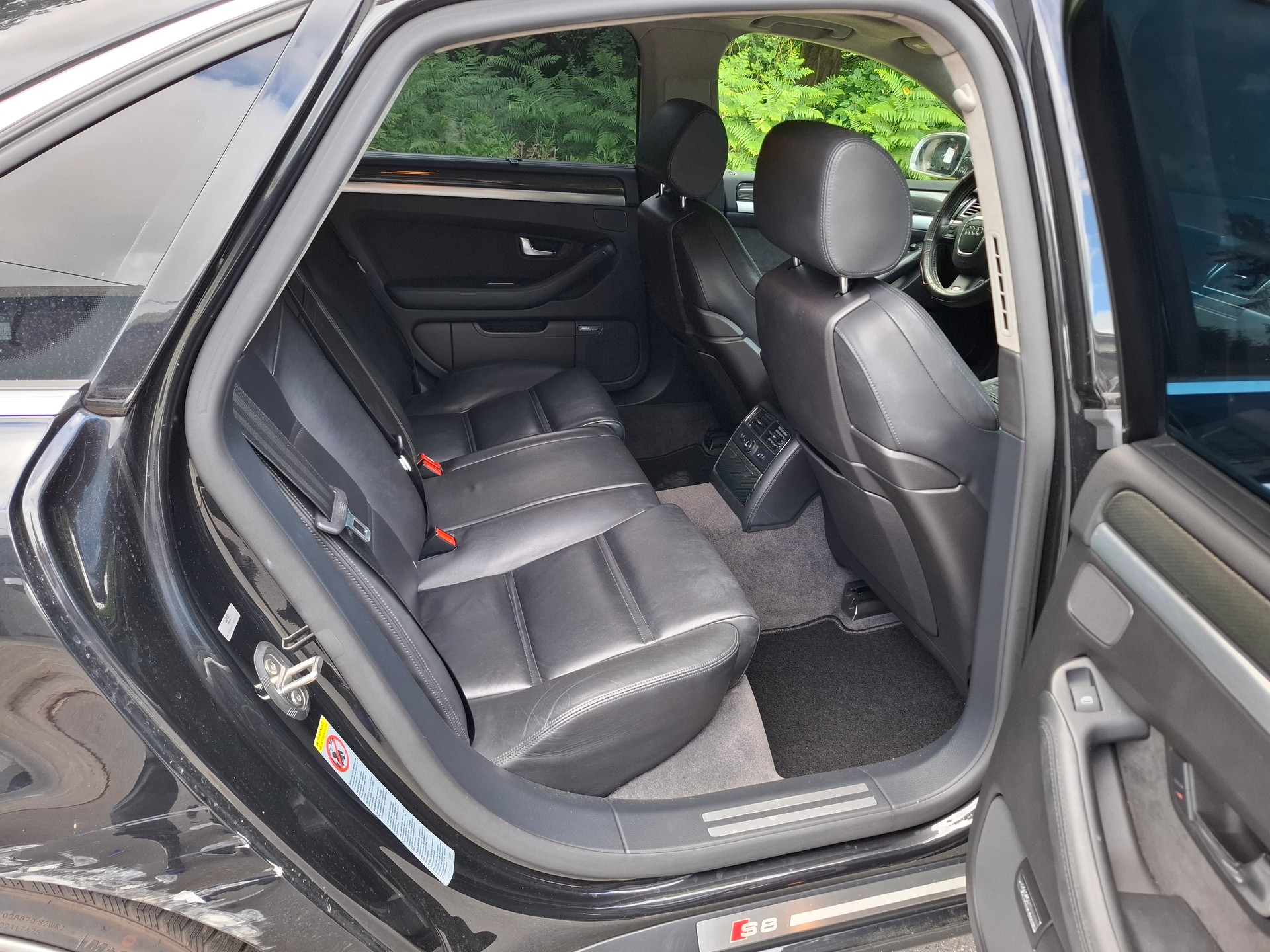 AUDI S8 5.2 V10 quattro tiptronic-image-12