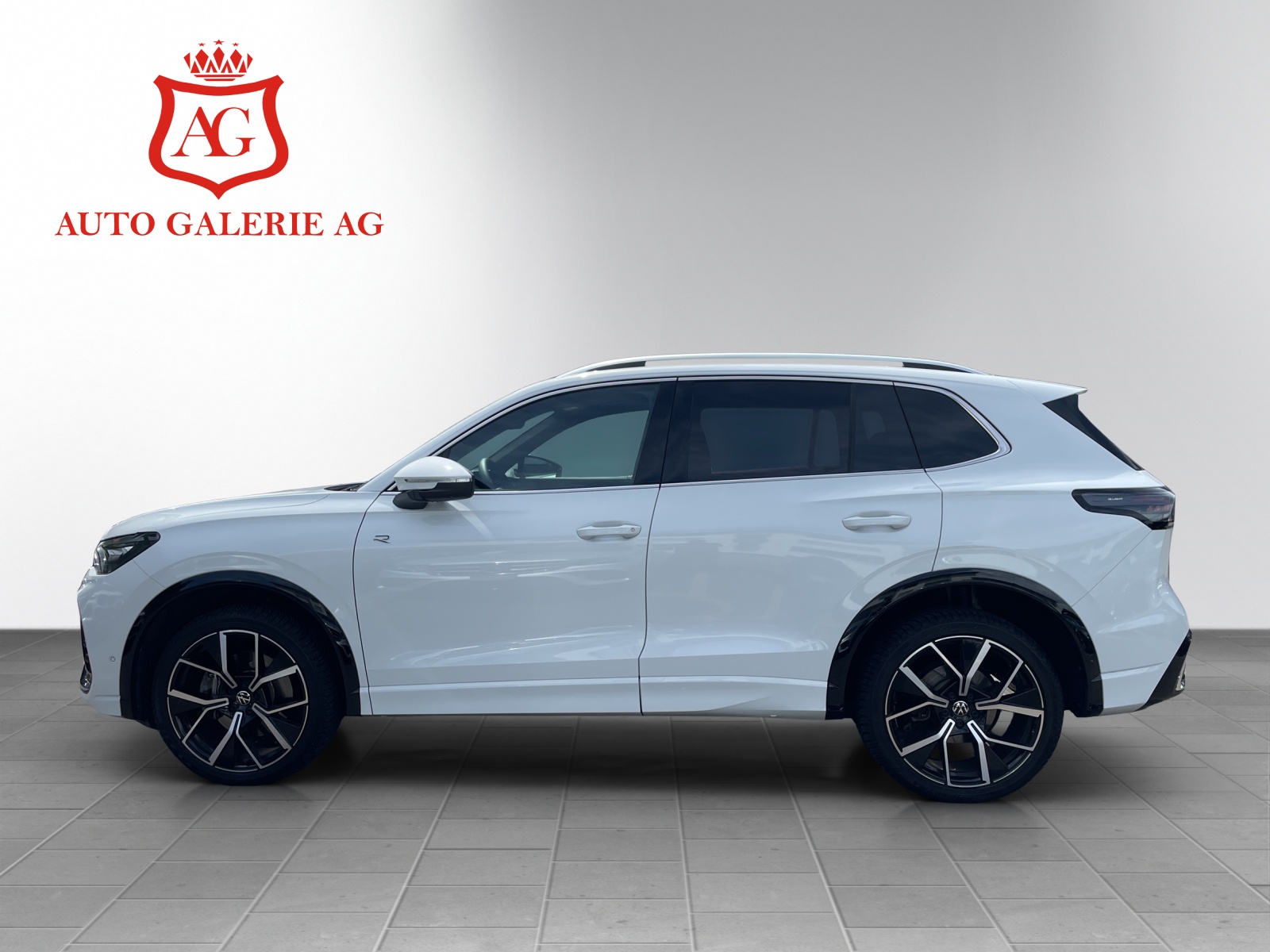 VW Tiguan 2.0 TDI SCR R-Line 4Motion DSG-showroom-element-2