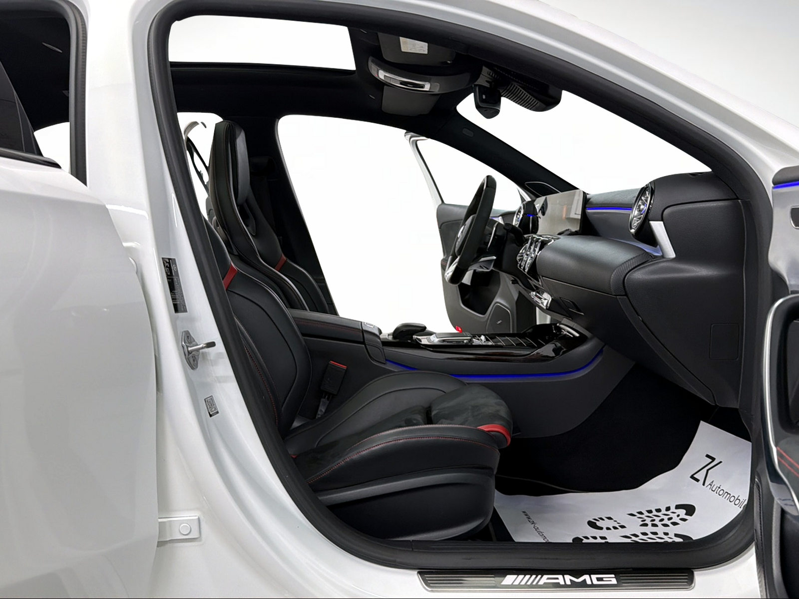 MERCEDES-BENZ A 45 S Performance 422PS Polarweiss AMG 4Matic+ Speedshift/ 360° Kamera / Panoramadach / Burmester / Head-Up / Night Paket /-image-9