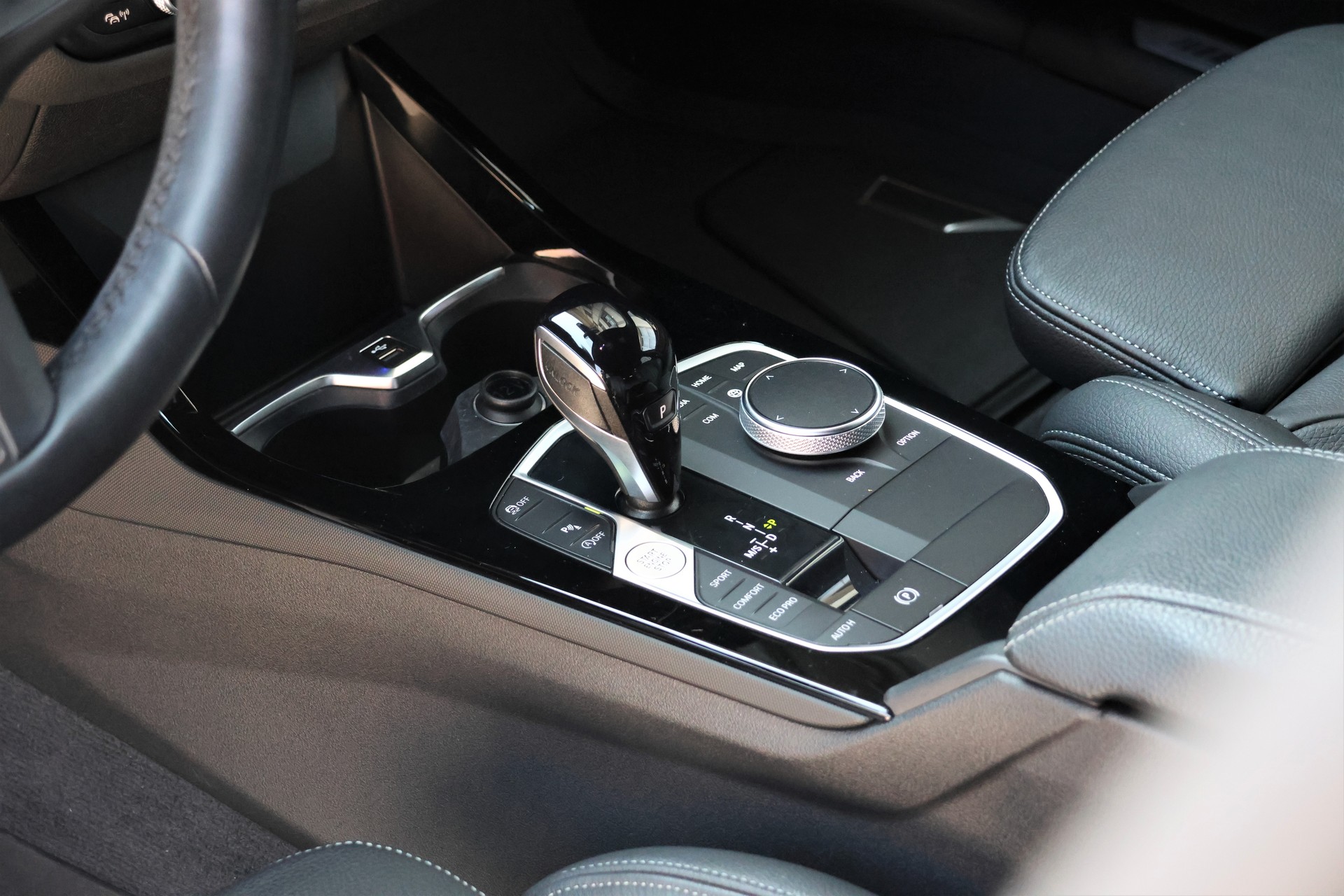 BMW 120d xDrive Steptronic M Sport (CH)-image-10