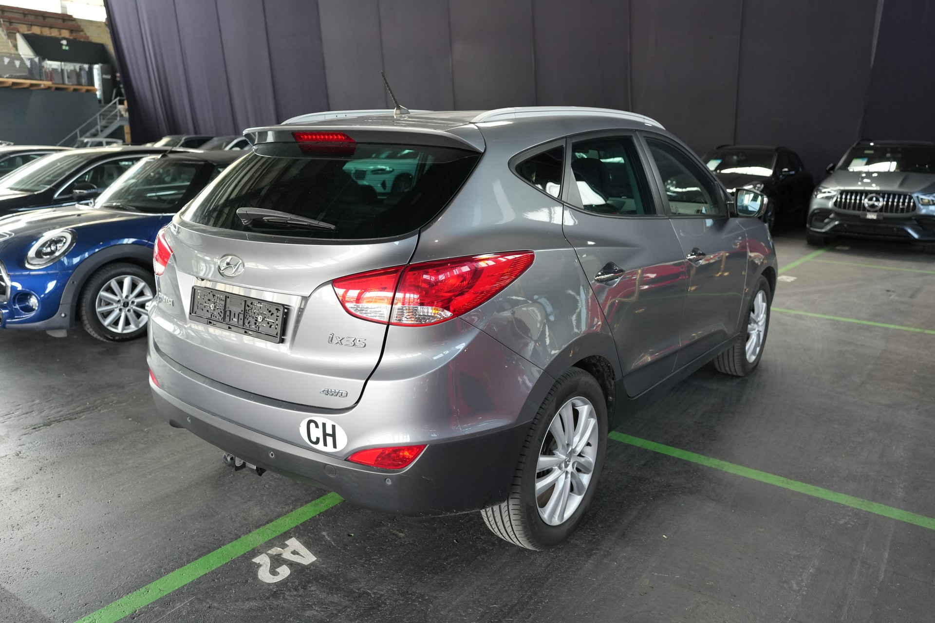HYUNDAI iX 35 2.0 Style 4WD Automatic-showroom-element-3
