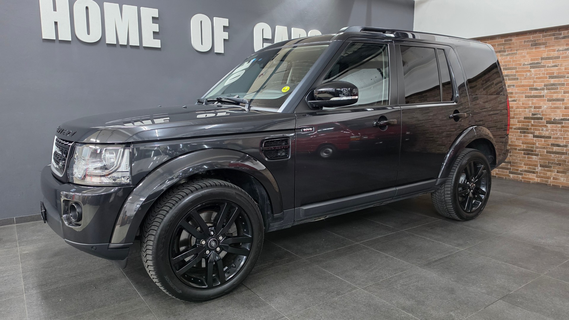 LAND ROVER Discovery 3.0 SDV6 HSE Automatic-showroom-element-2