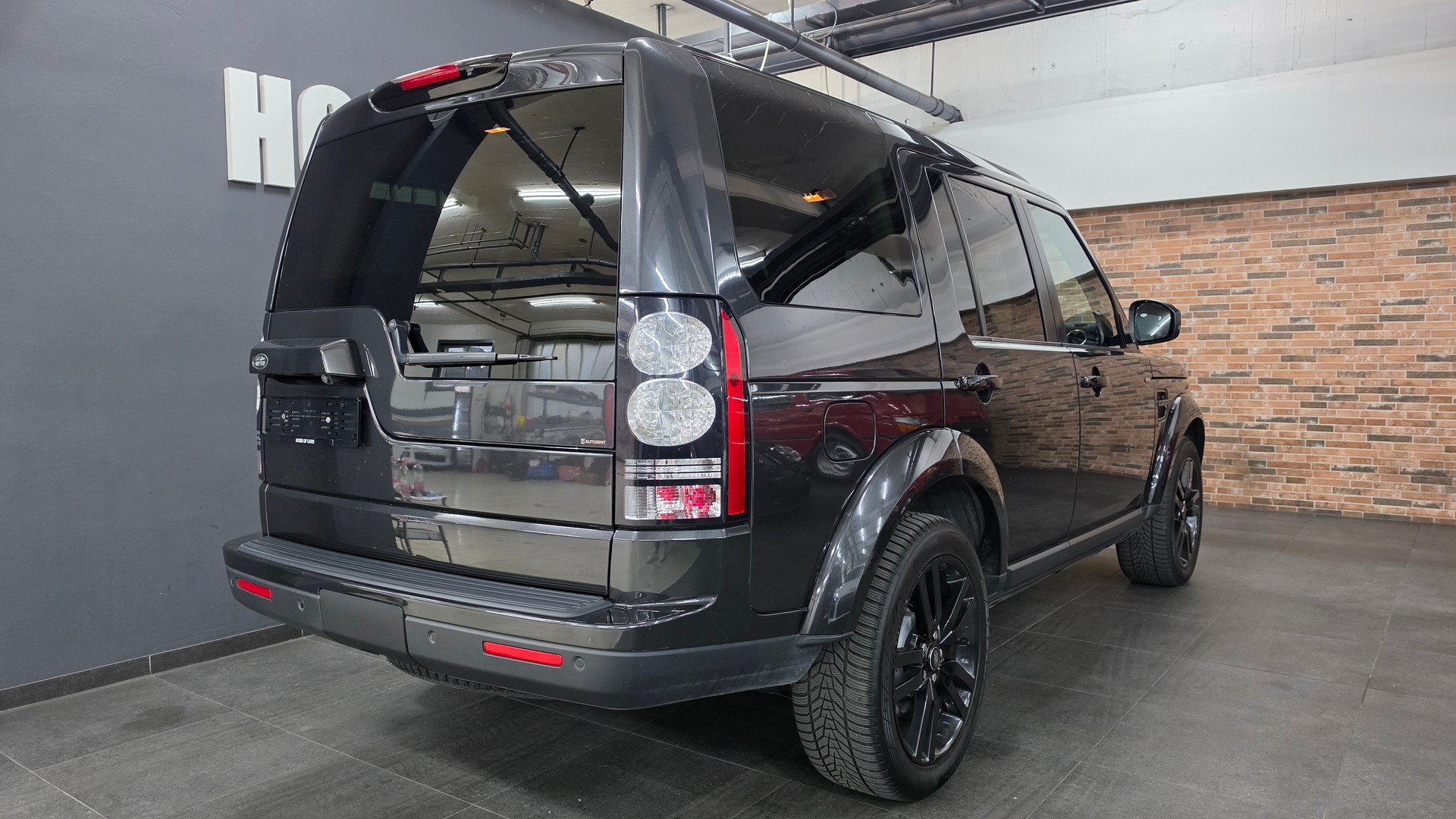 LAND ROVER Discovery 3.0 SDV6 HSE Automatic-image-7