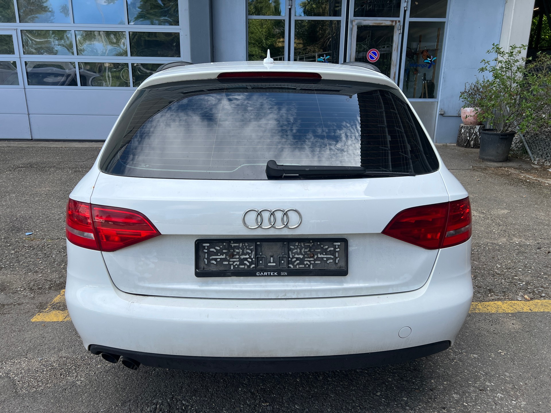 AUDI A4 Avant 2.0 TDI multitronic-image-5