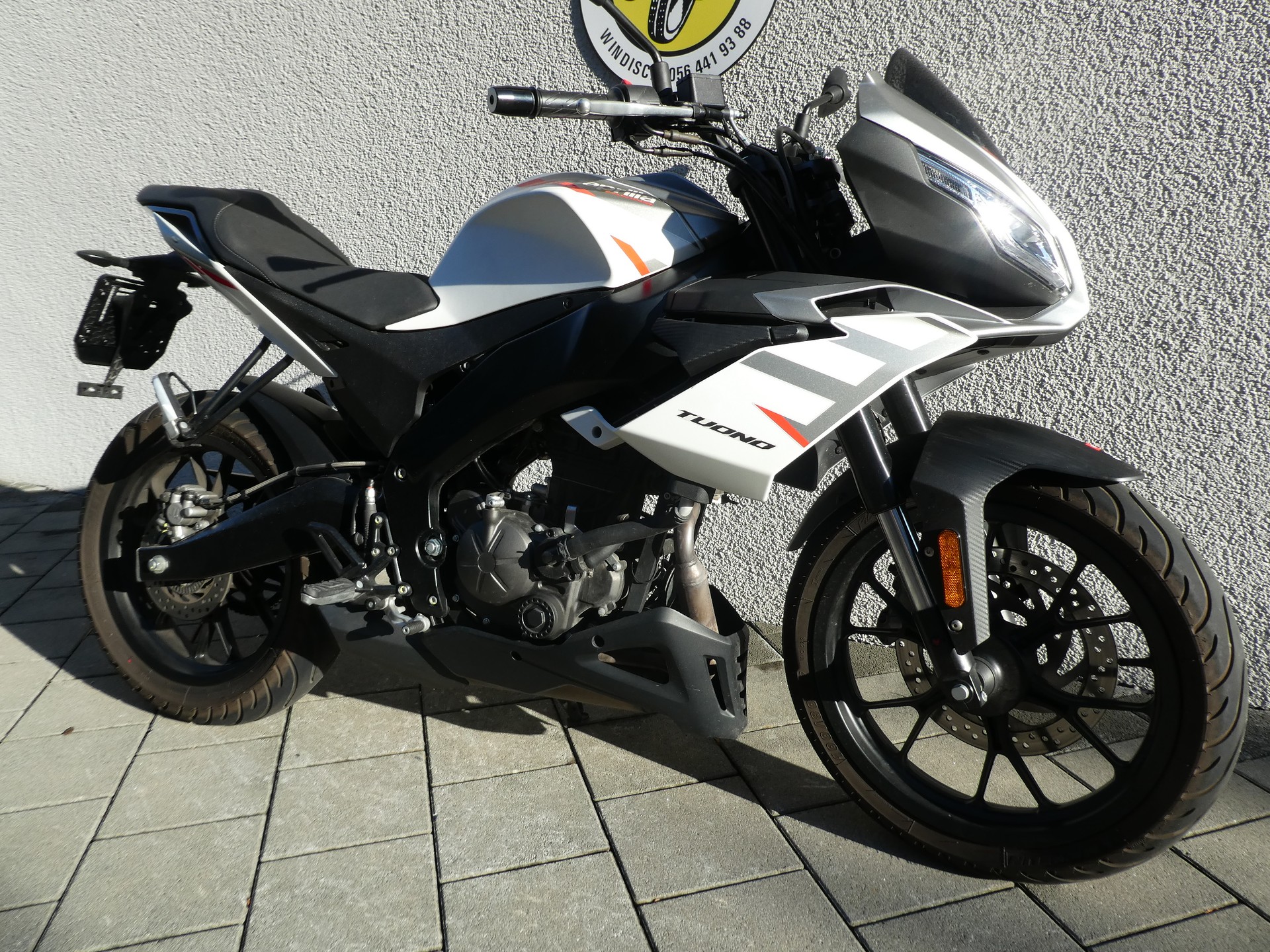 APRILIA Tuono 125-image-1