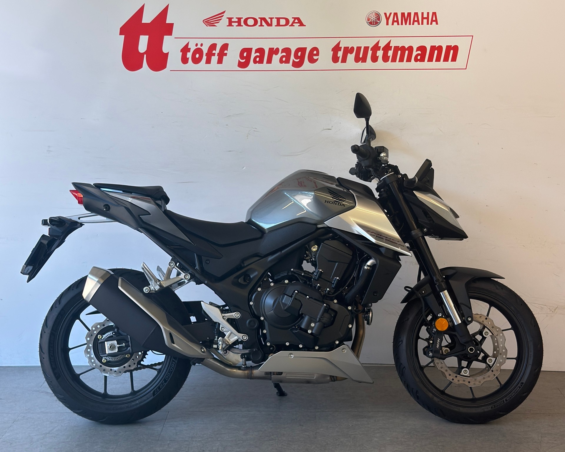 HONDA CB 750 Hornet E-Clutch-image-0
