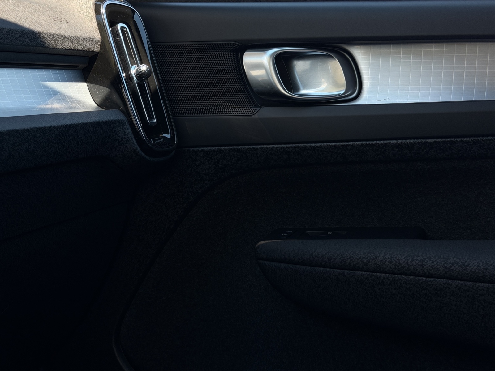 VOLVO XC40 2.0 B3 MH Core-image-15
