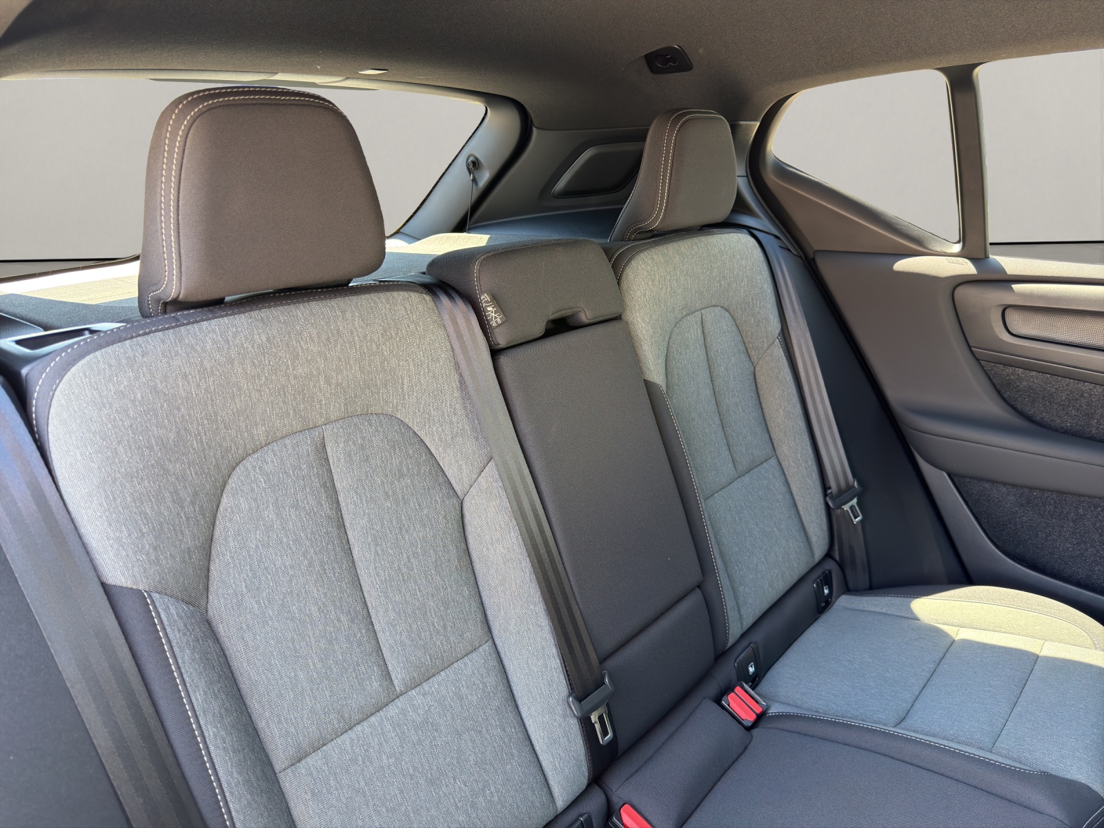 VOLVO XC40 2.0 B3 MH Core-image-11