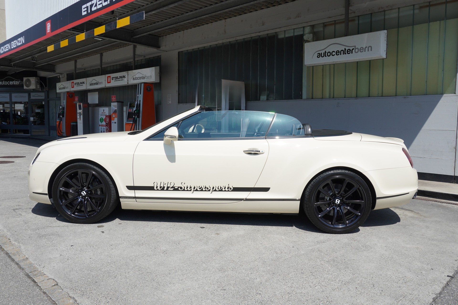BENTLEY Continental Supersports Convertible 6.0-image-7