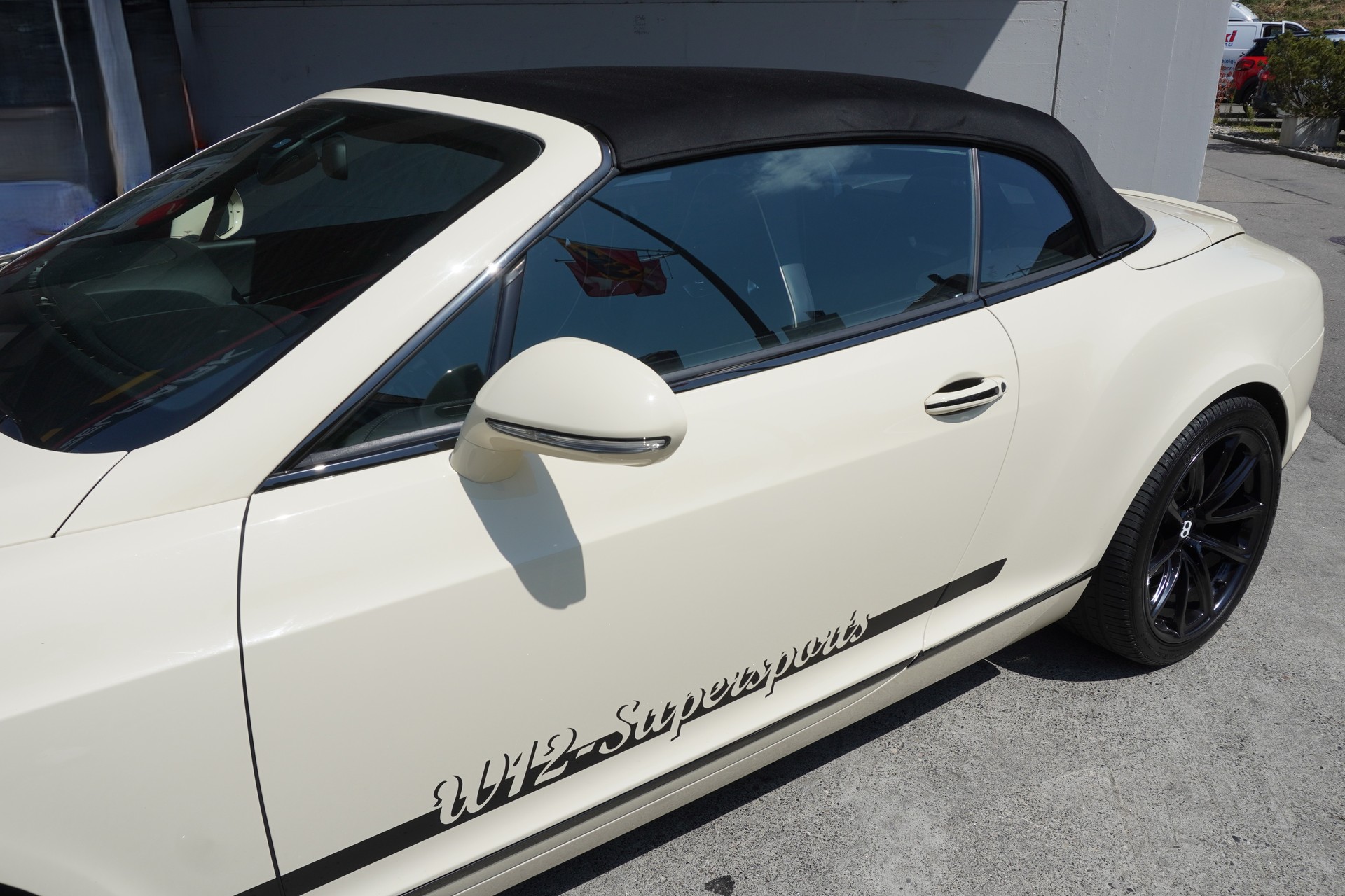 BENTLEY Continental Supersports Convertible 6.0-image-8