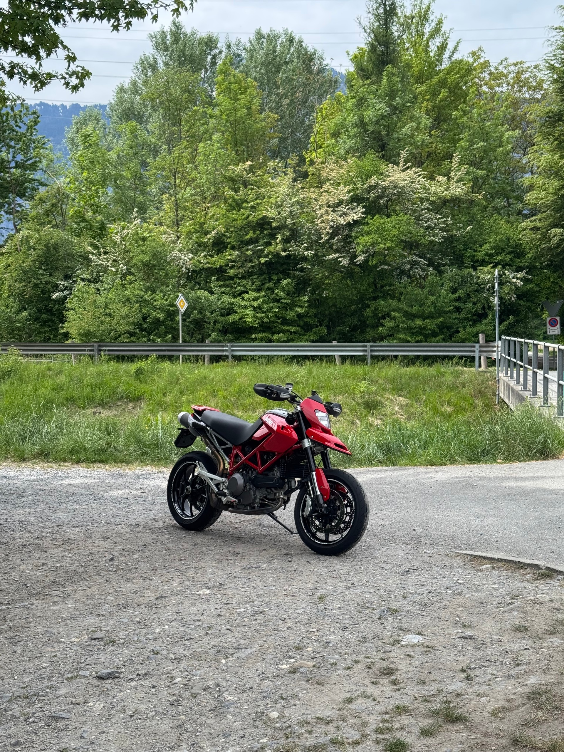 DUCATI 1100-image-8