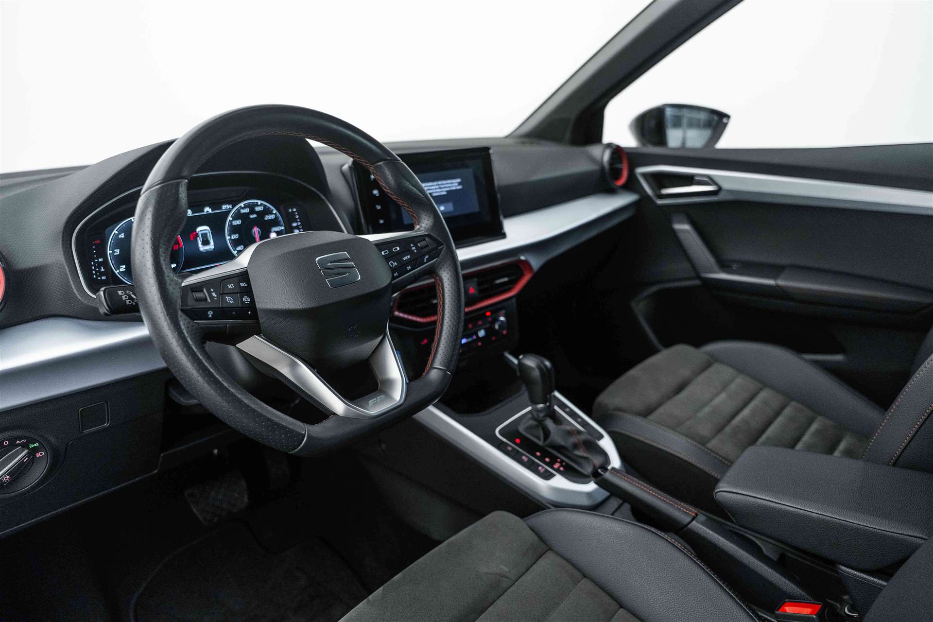 SEAT SEAT Arona 1.5 Eco TSI FR DSG-image-7