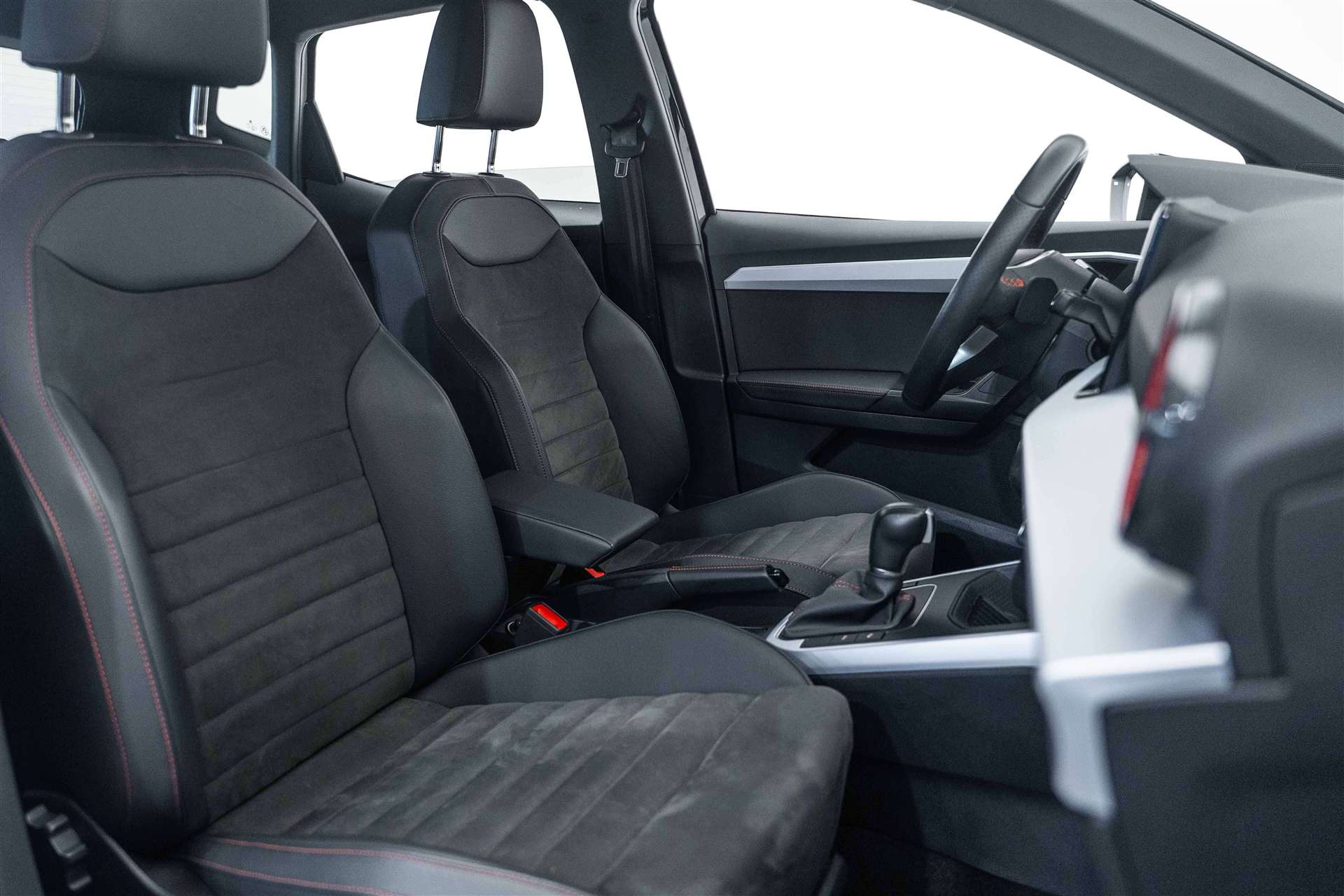 SEAT SEAT Arona 1.5 Eco TSI FR DSG-image-11